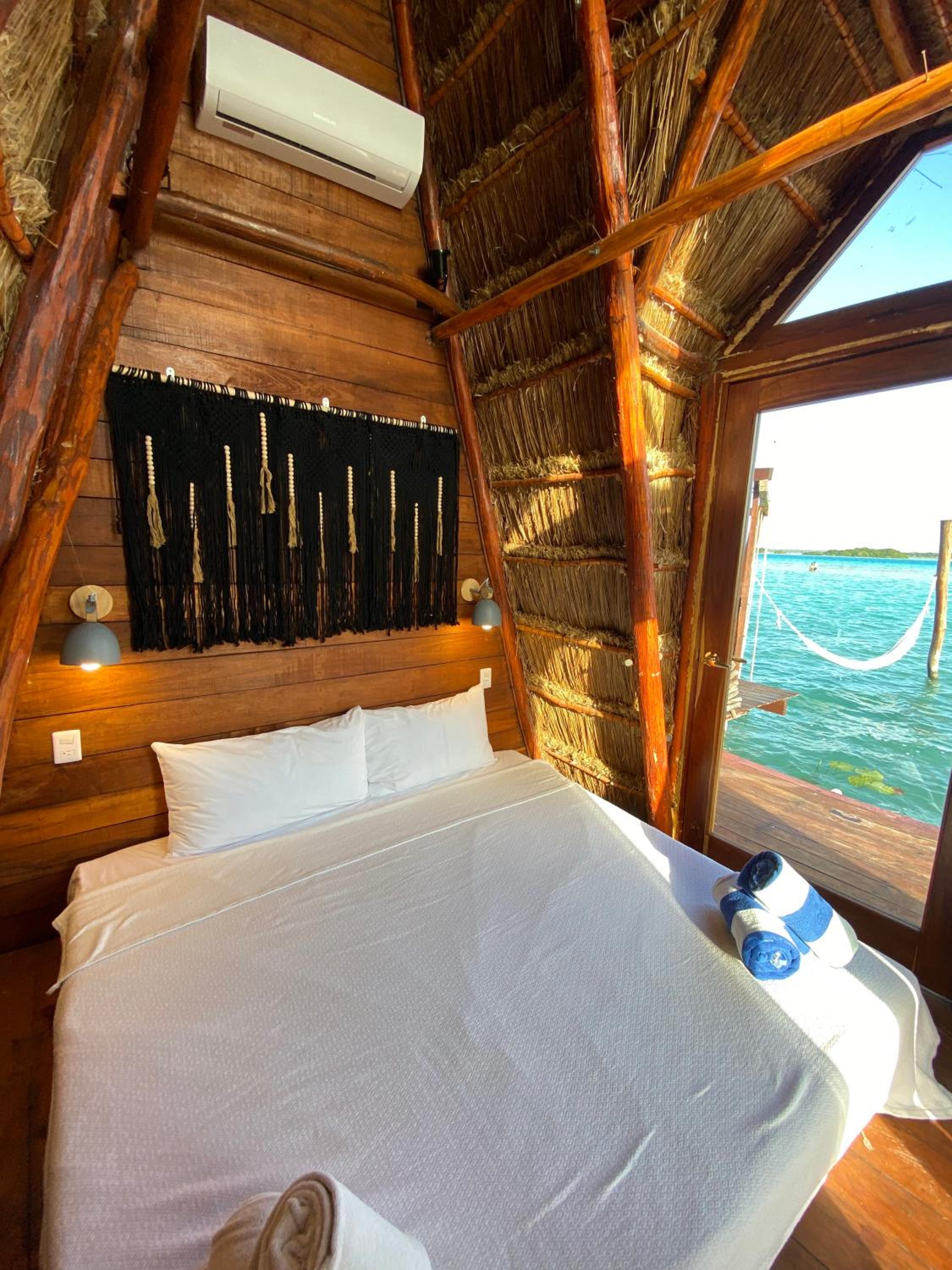 Bungalow - Water Front  - Photo 6