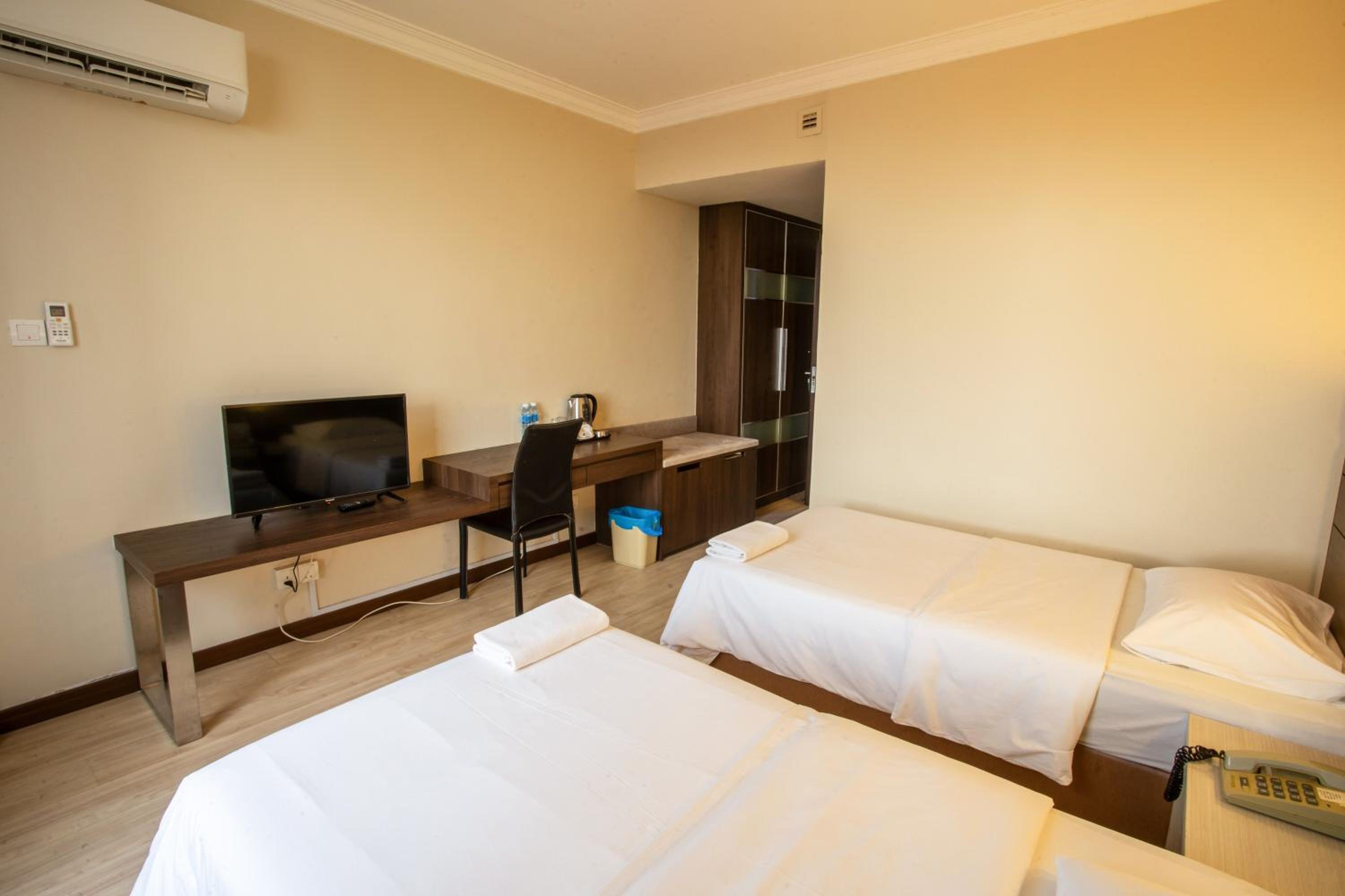Deluxe Twin Room