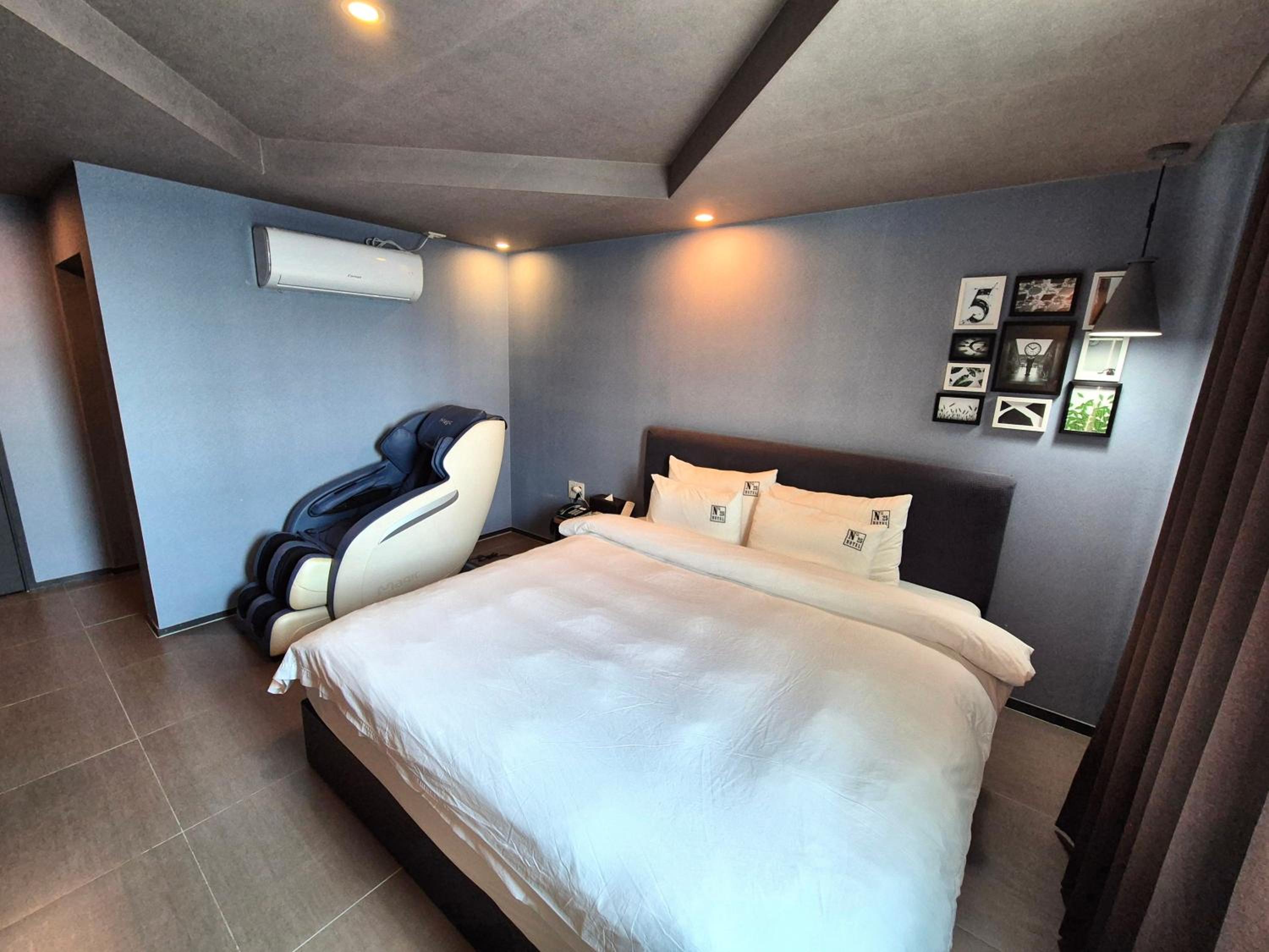 Deluxe Room - Photo 5