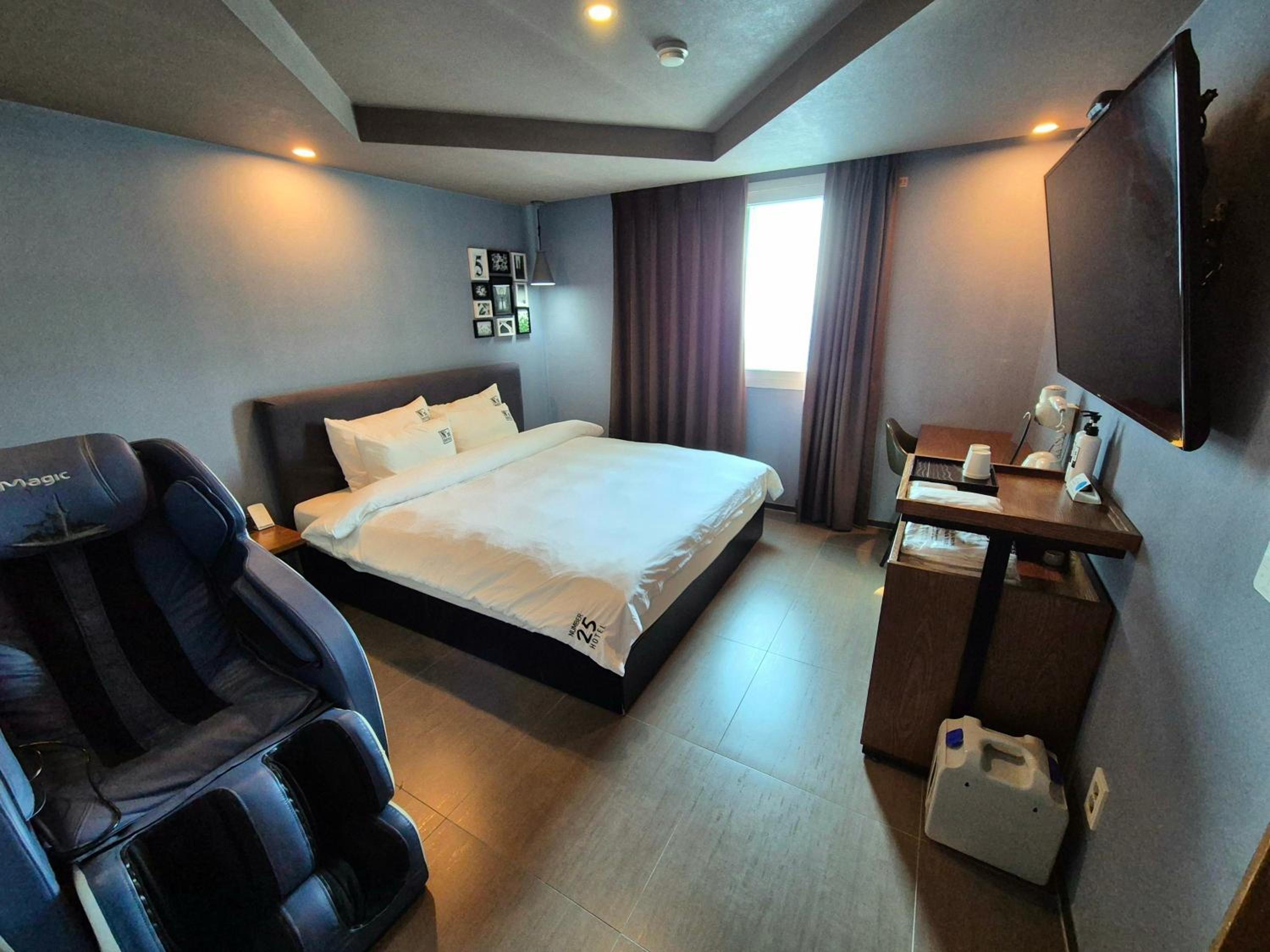Deluxe Room - Photo 2