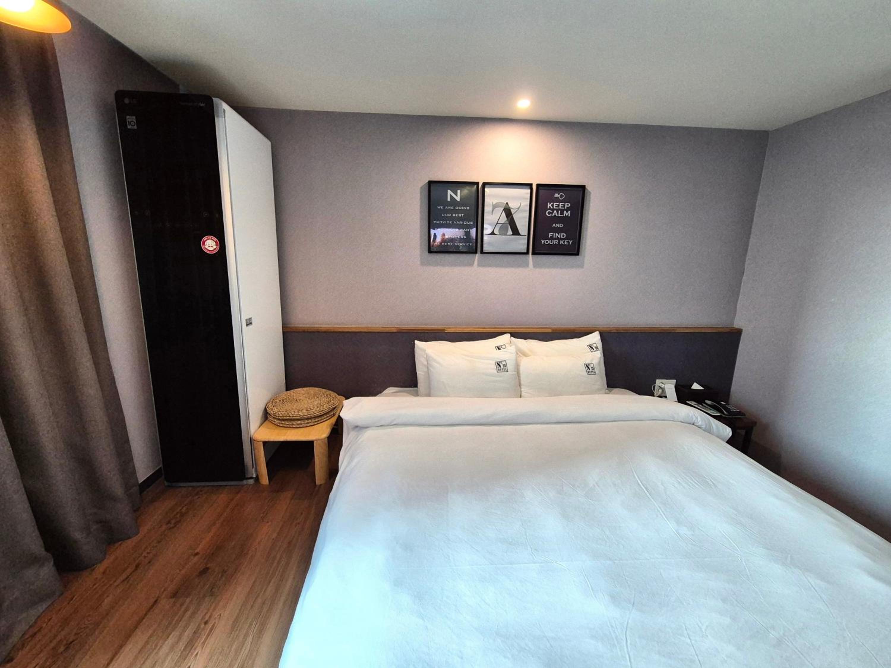 Deluxe Room - Photo 8