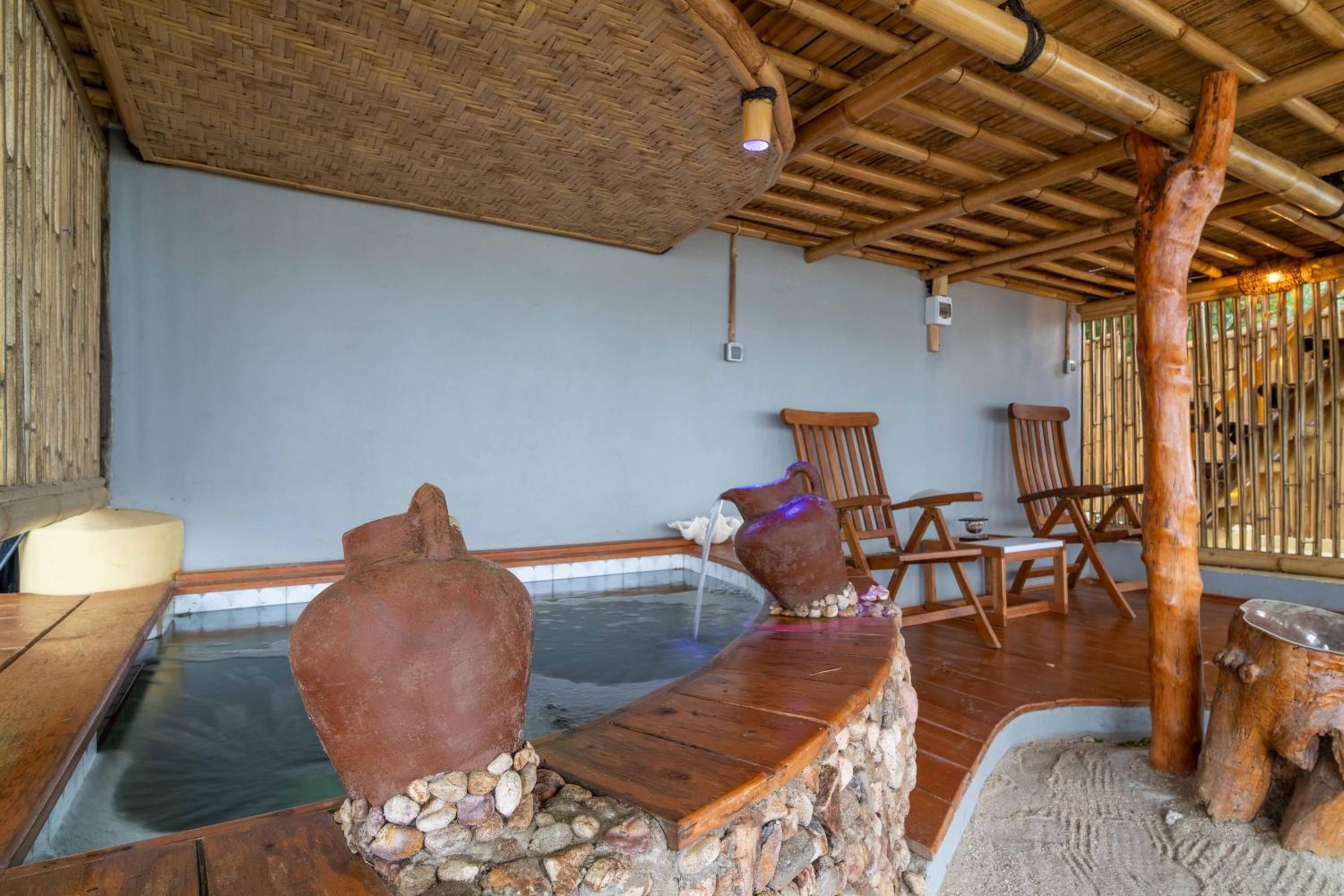 Villa - Beach Front - Photo 7