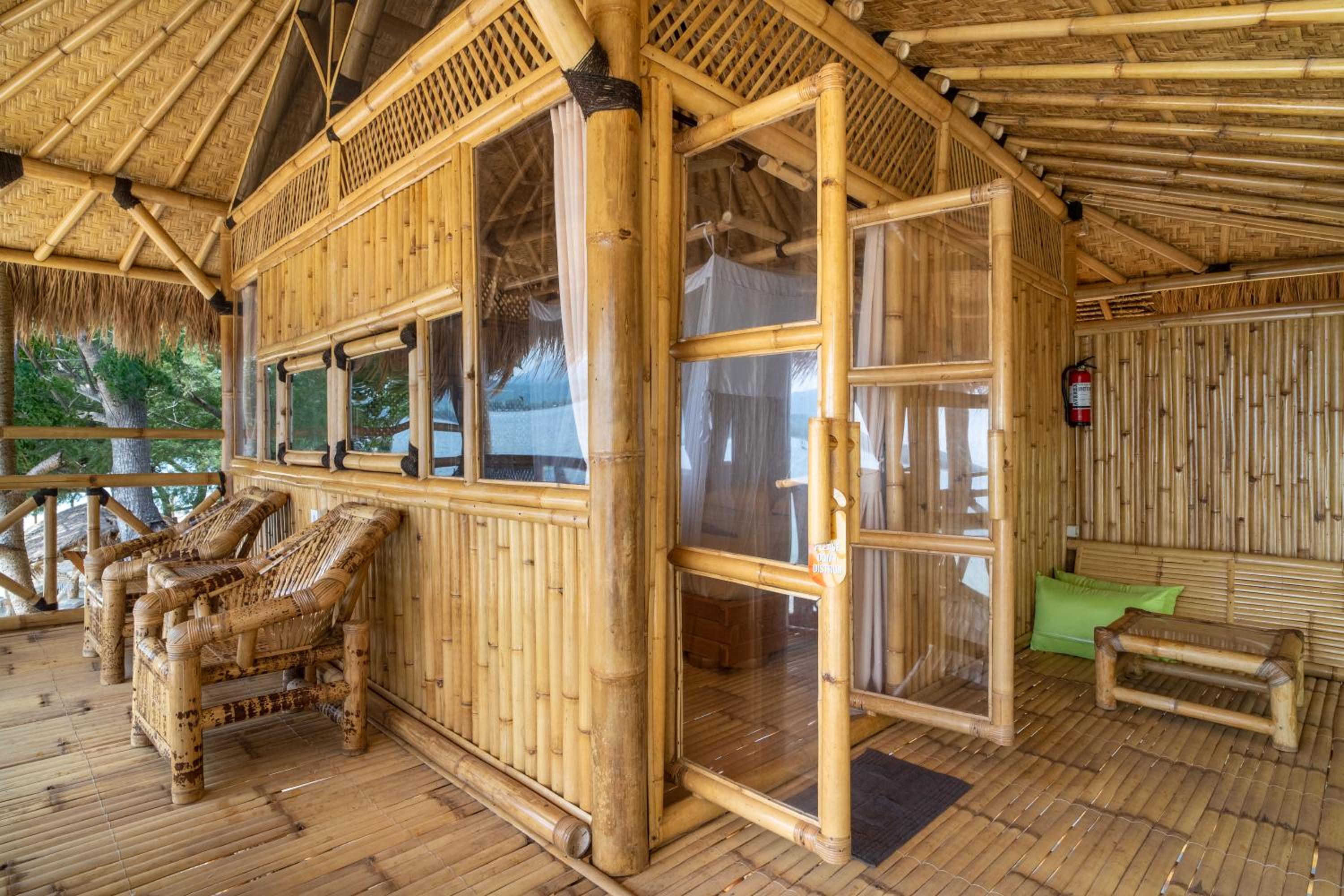 Villa - Beach Front - Photo 3