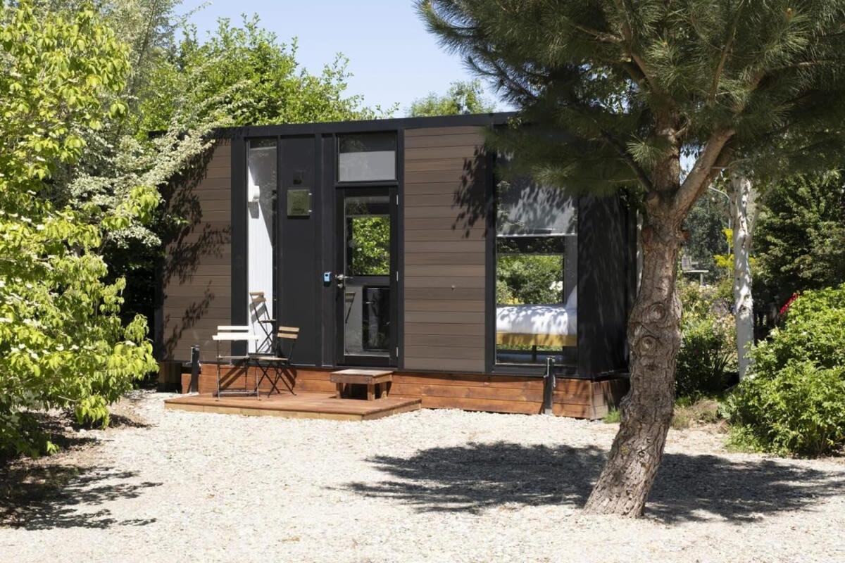Mobile Home photo 1