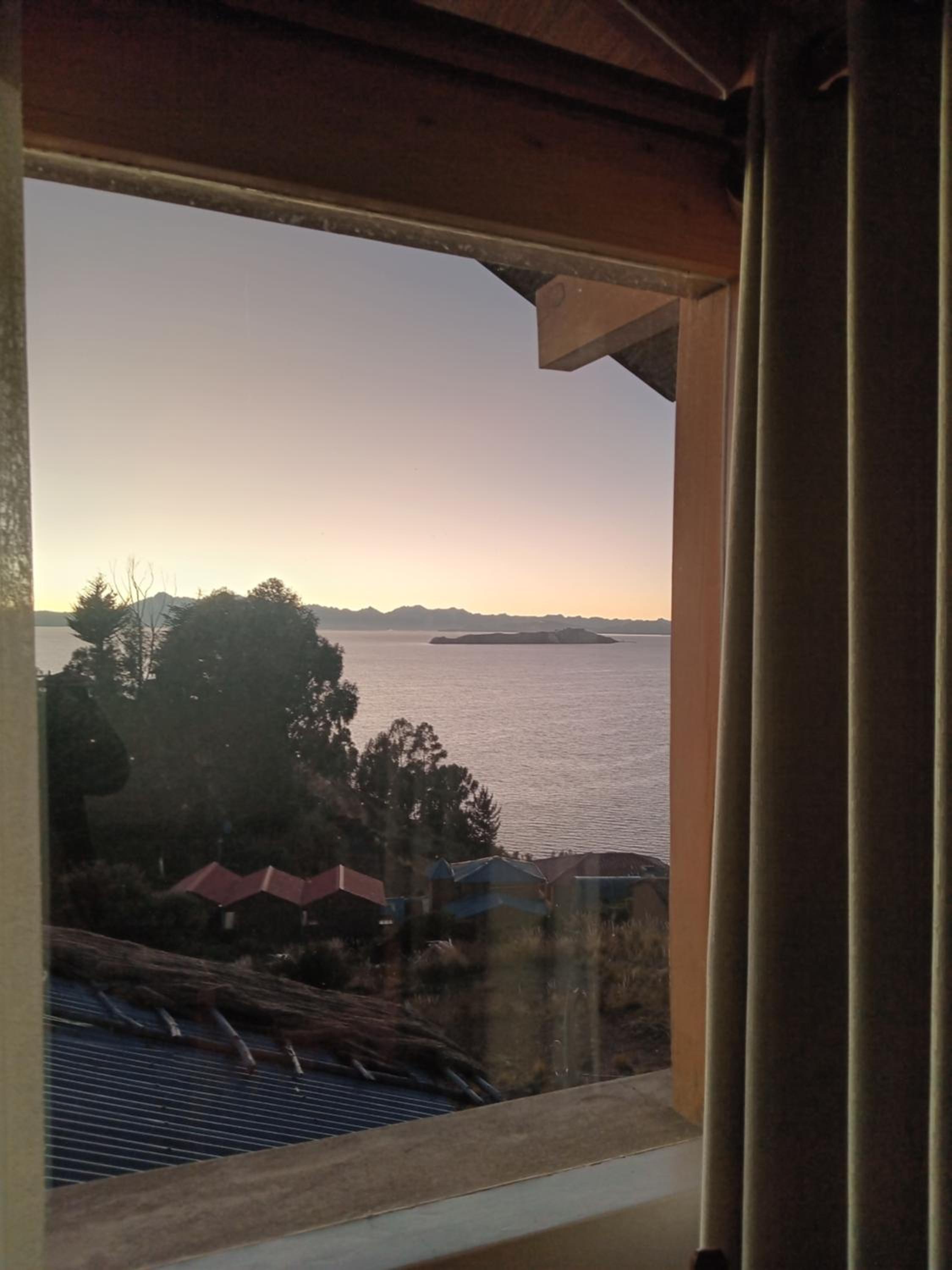 King Room with Lake View photo 2