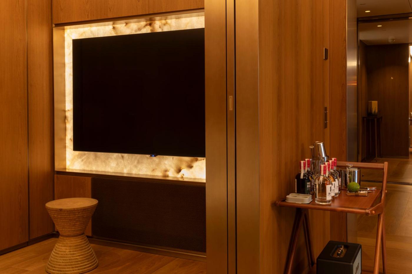 Two Bedroom Premier Suite - Photo 1