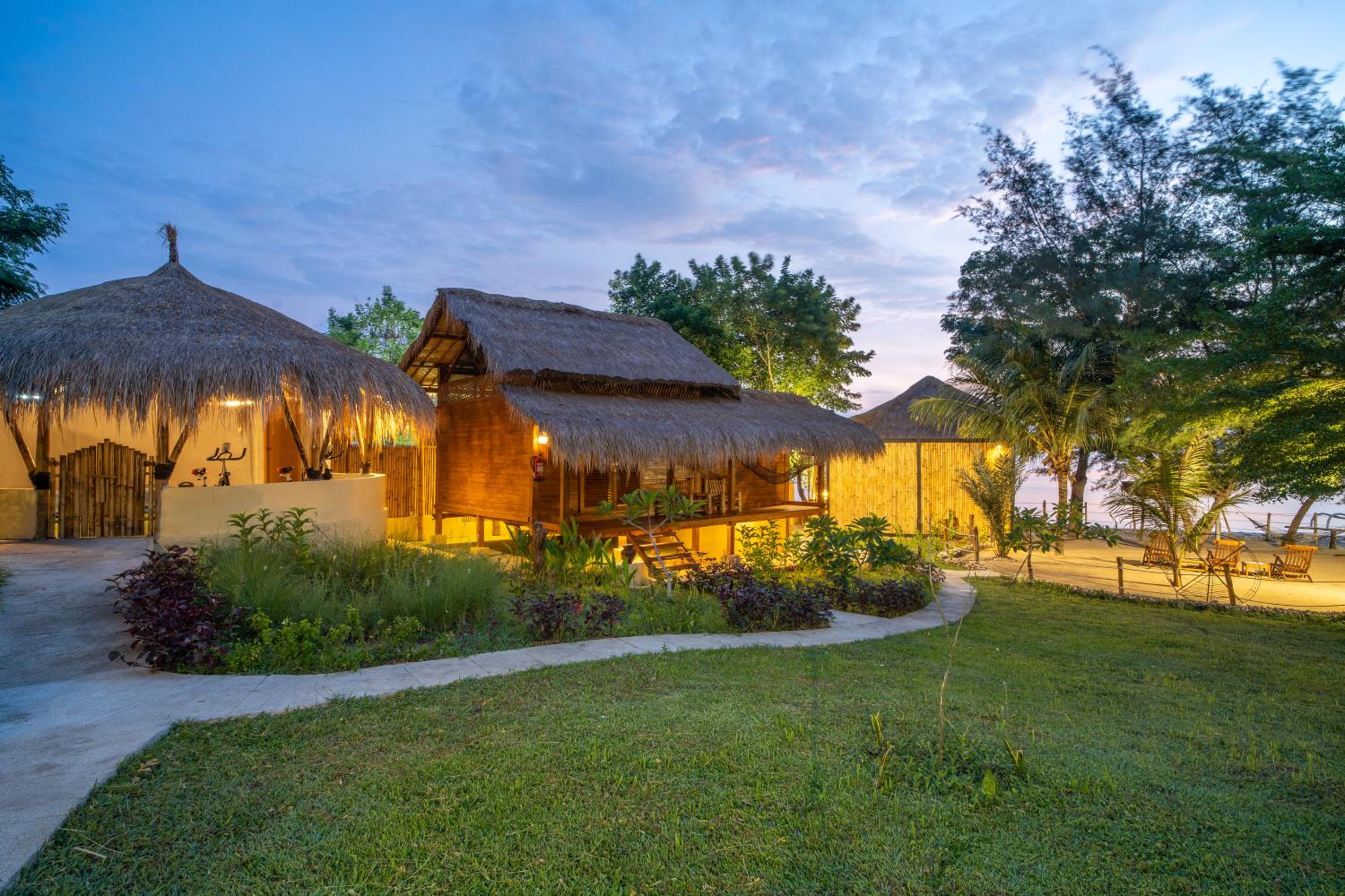 Villa with Garden View - Photo 2