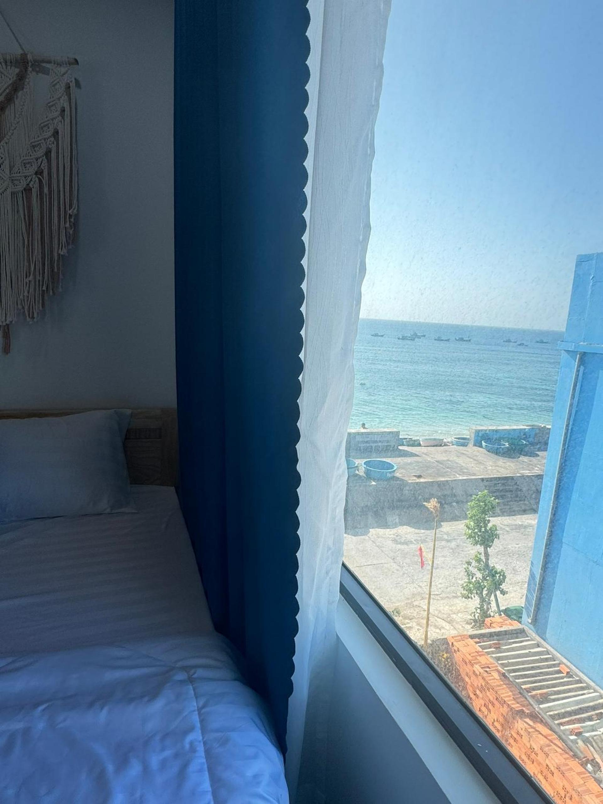 Double or Twin Room with Side Sea View photo 3
