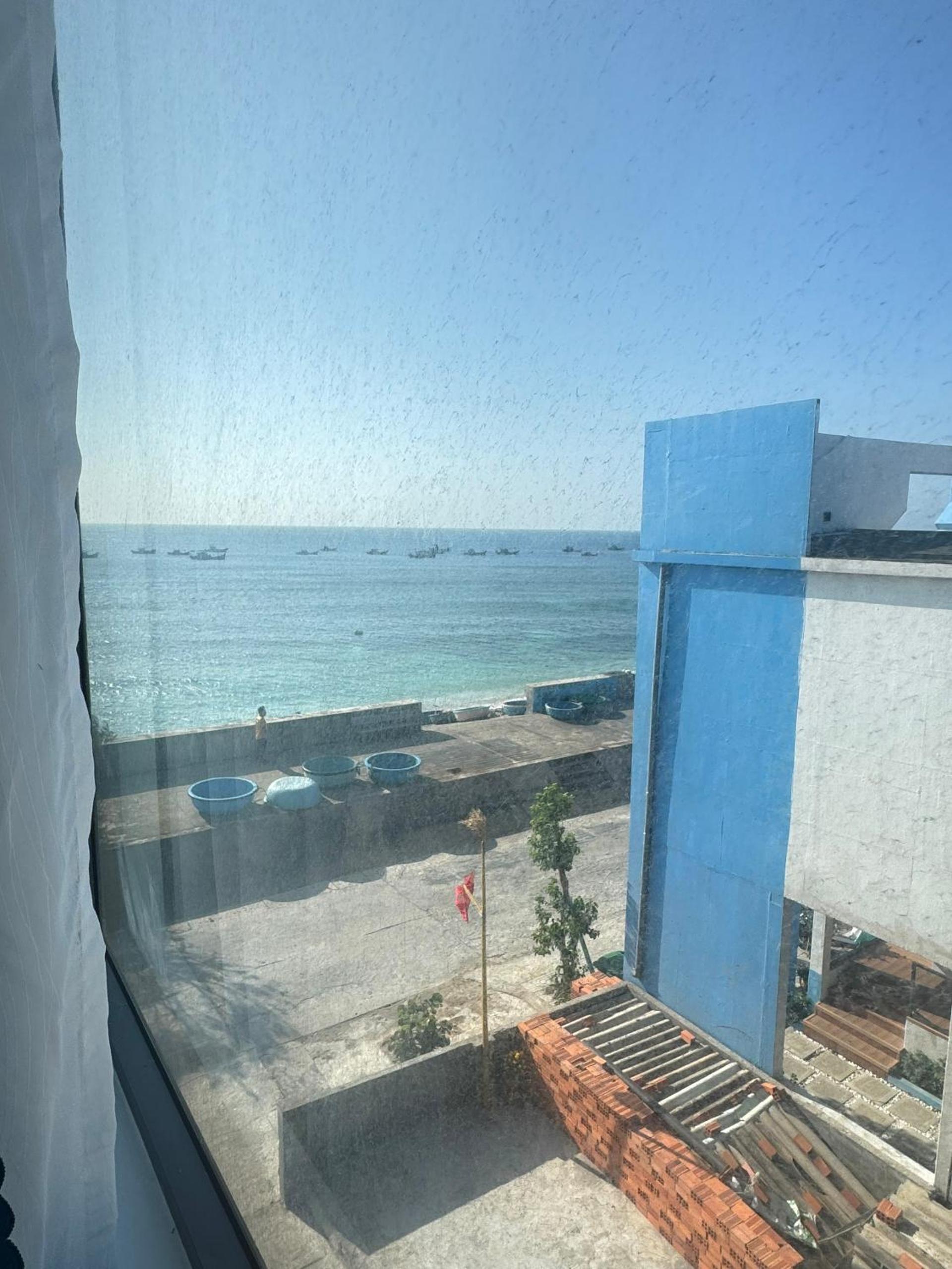 Double or Twin Room with Side Sea View photo 2