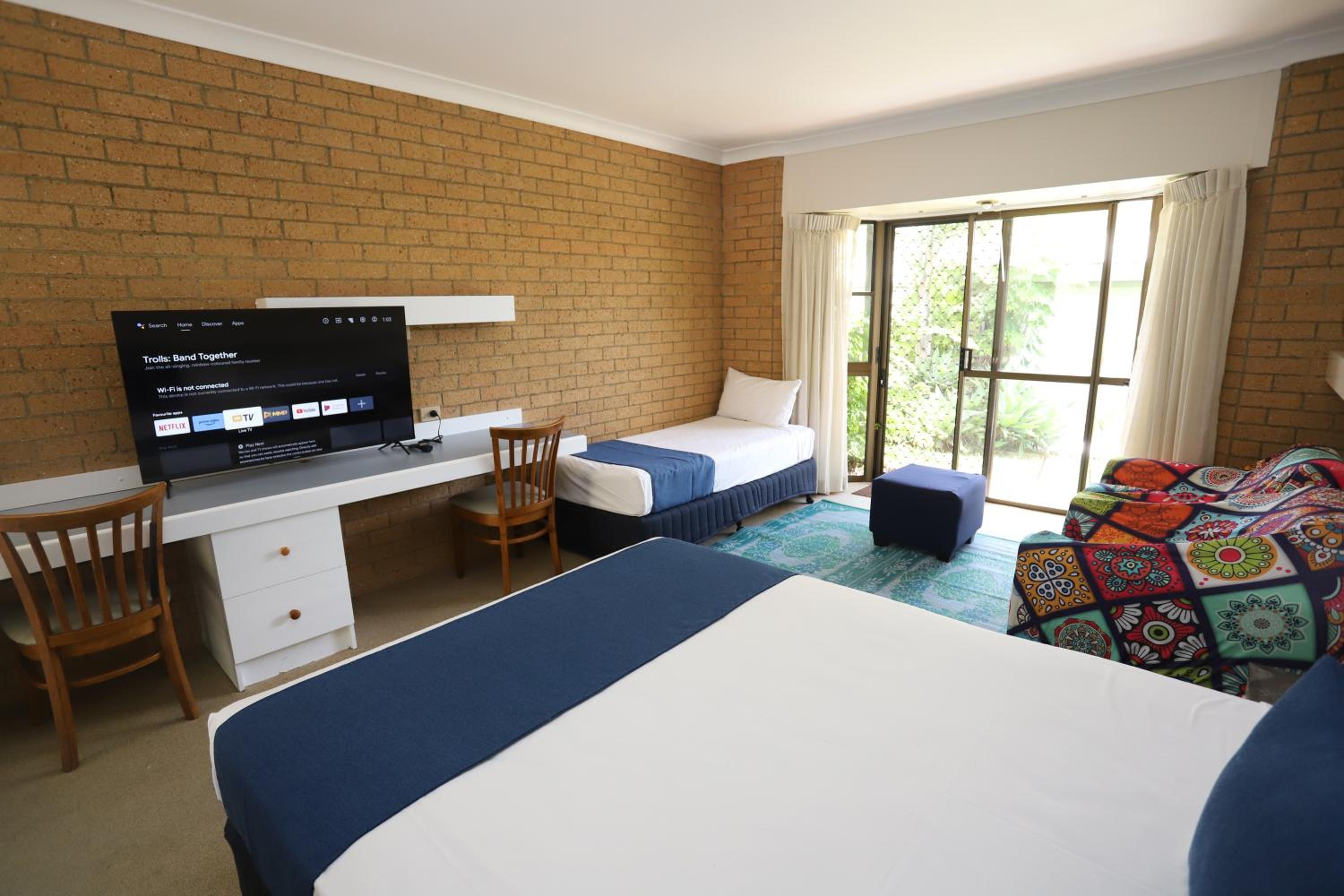 Twin Room - Pet Friendly