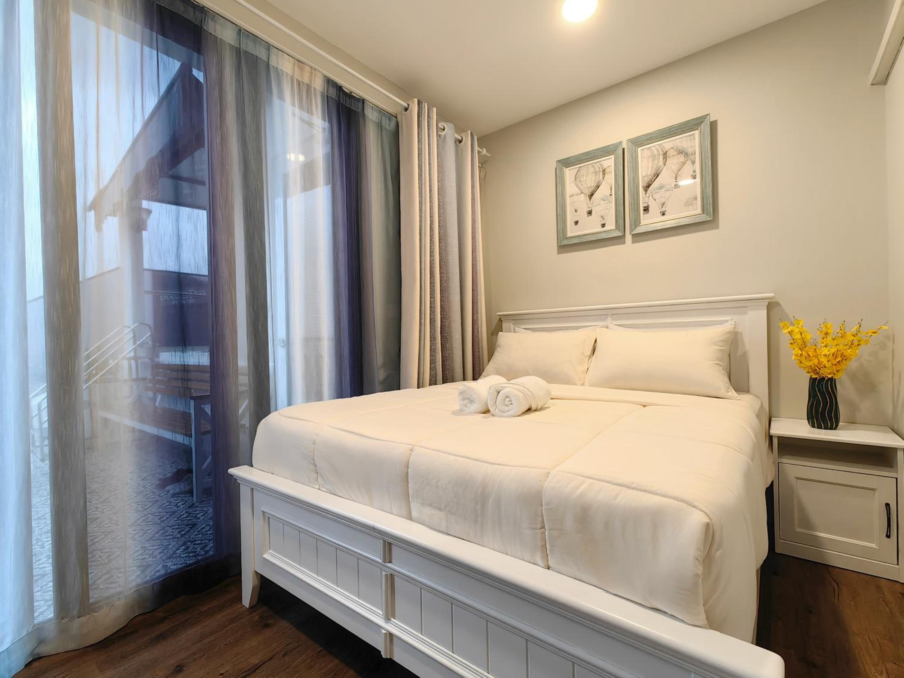 Suite with Private Pool (City View)