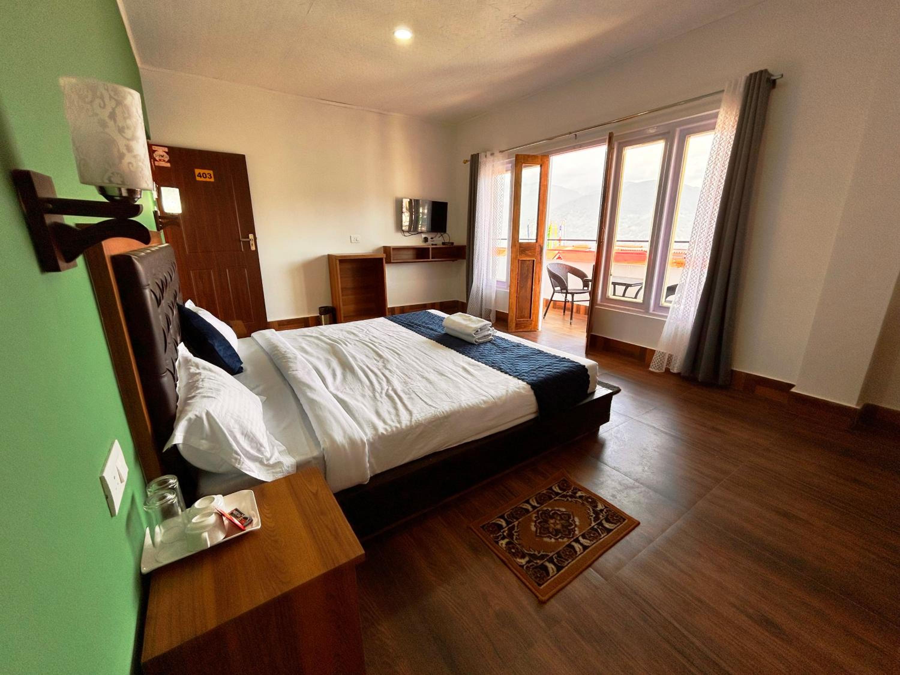 Suite with Balcony photo 2