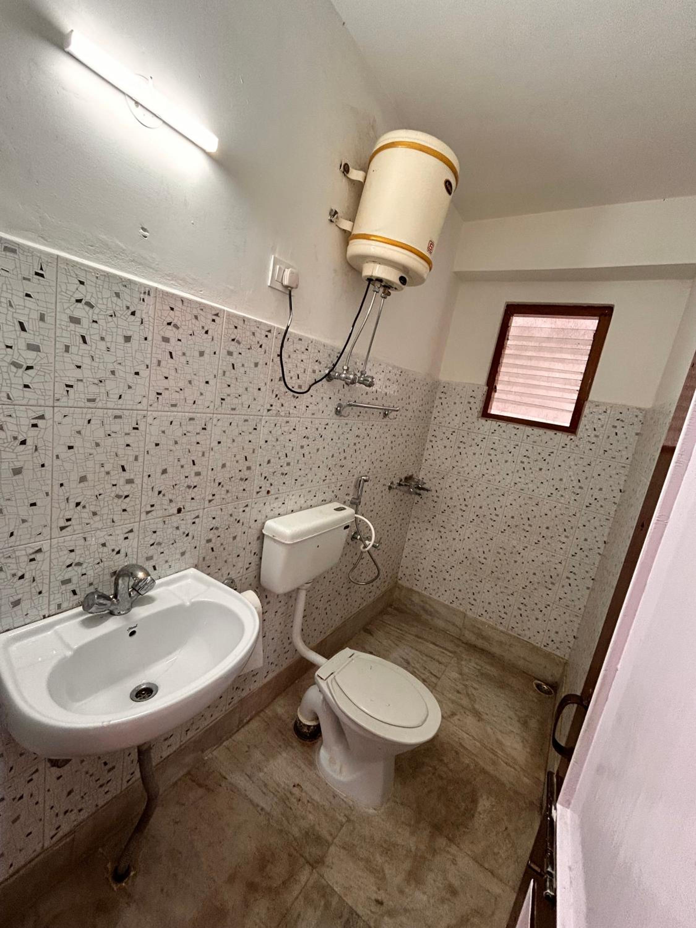 Deluxe Double Room (2 Adults + 1 Child) photo 3