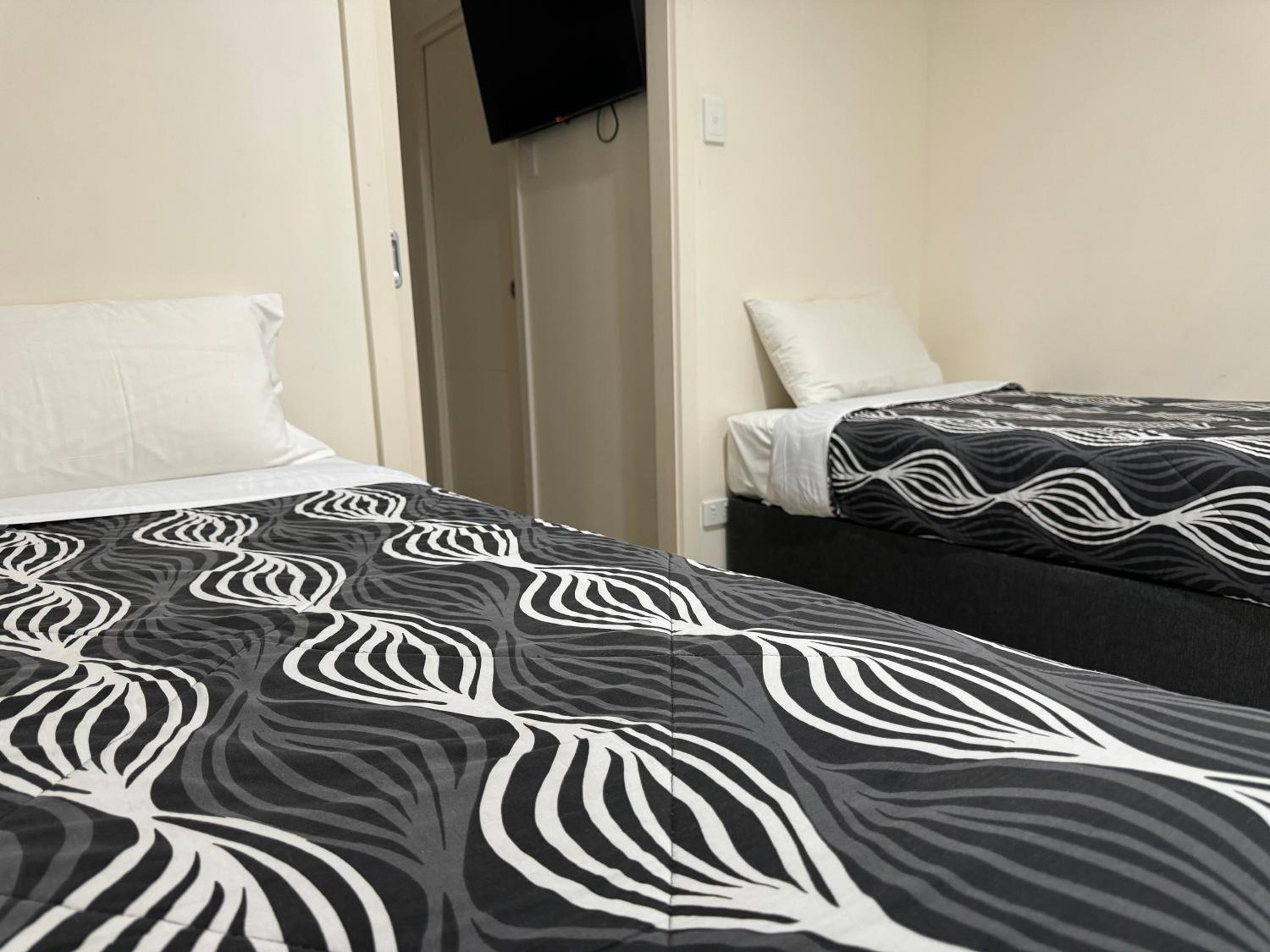 Family Suite - Photo 9