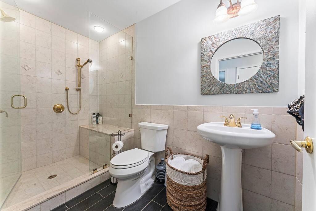Four-Bedroom House photo 2