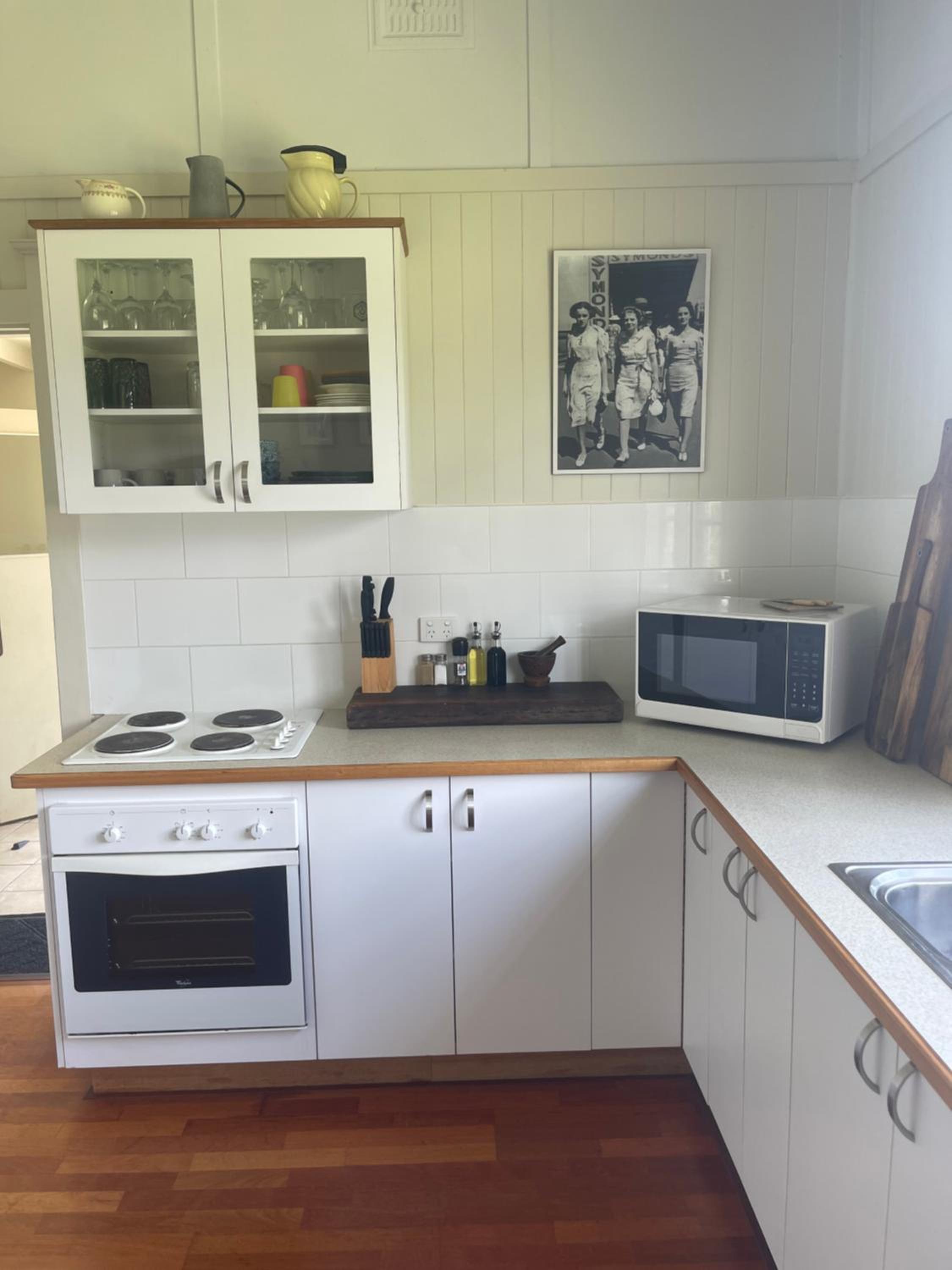 Three-Bedroom House photo 2