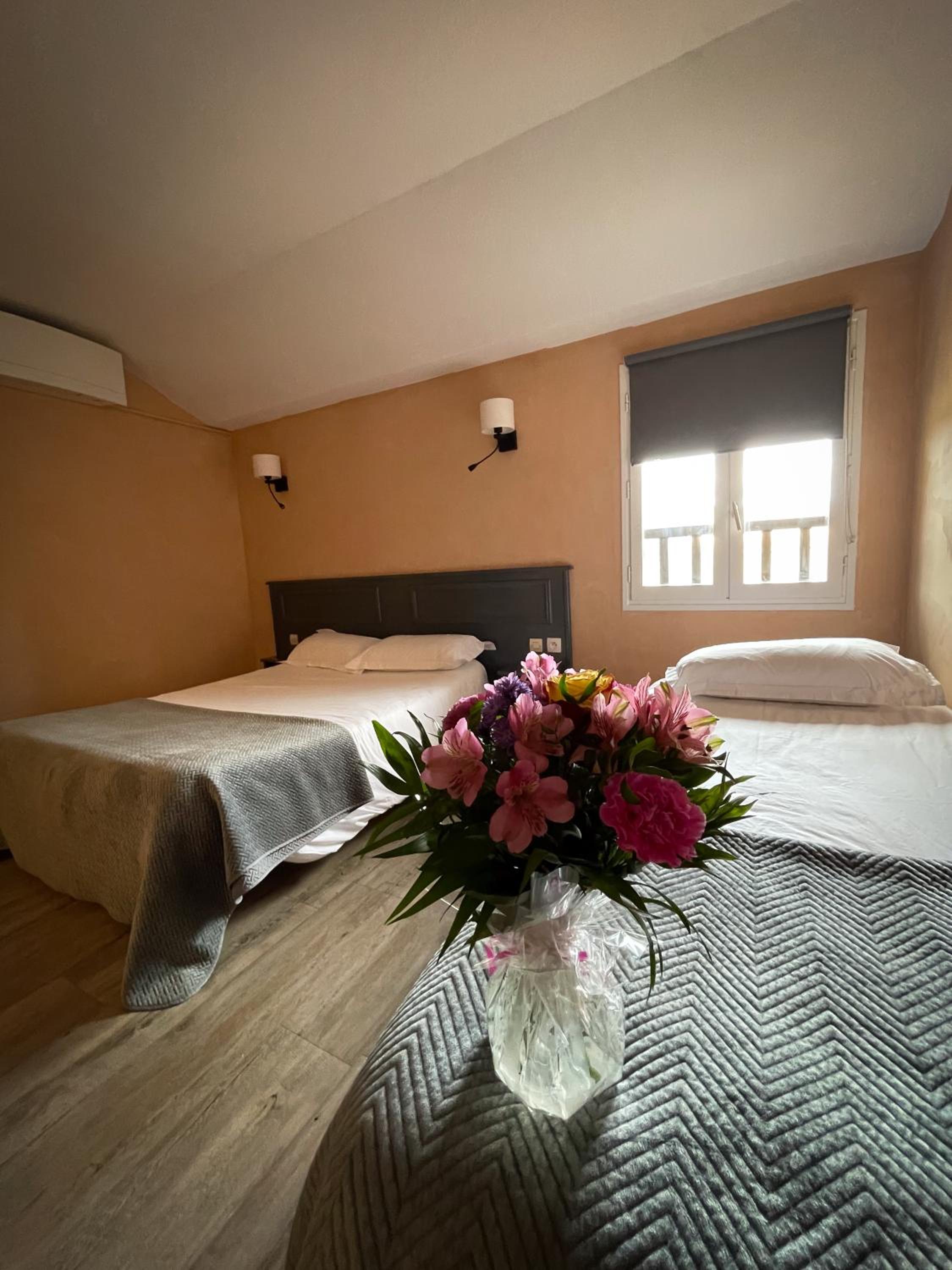 Quadruple Room - Photo 1