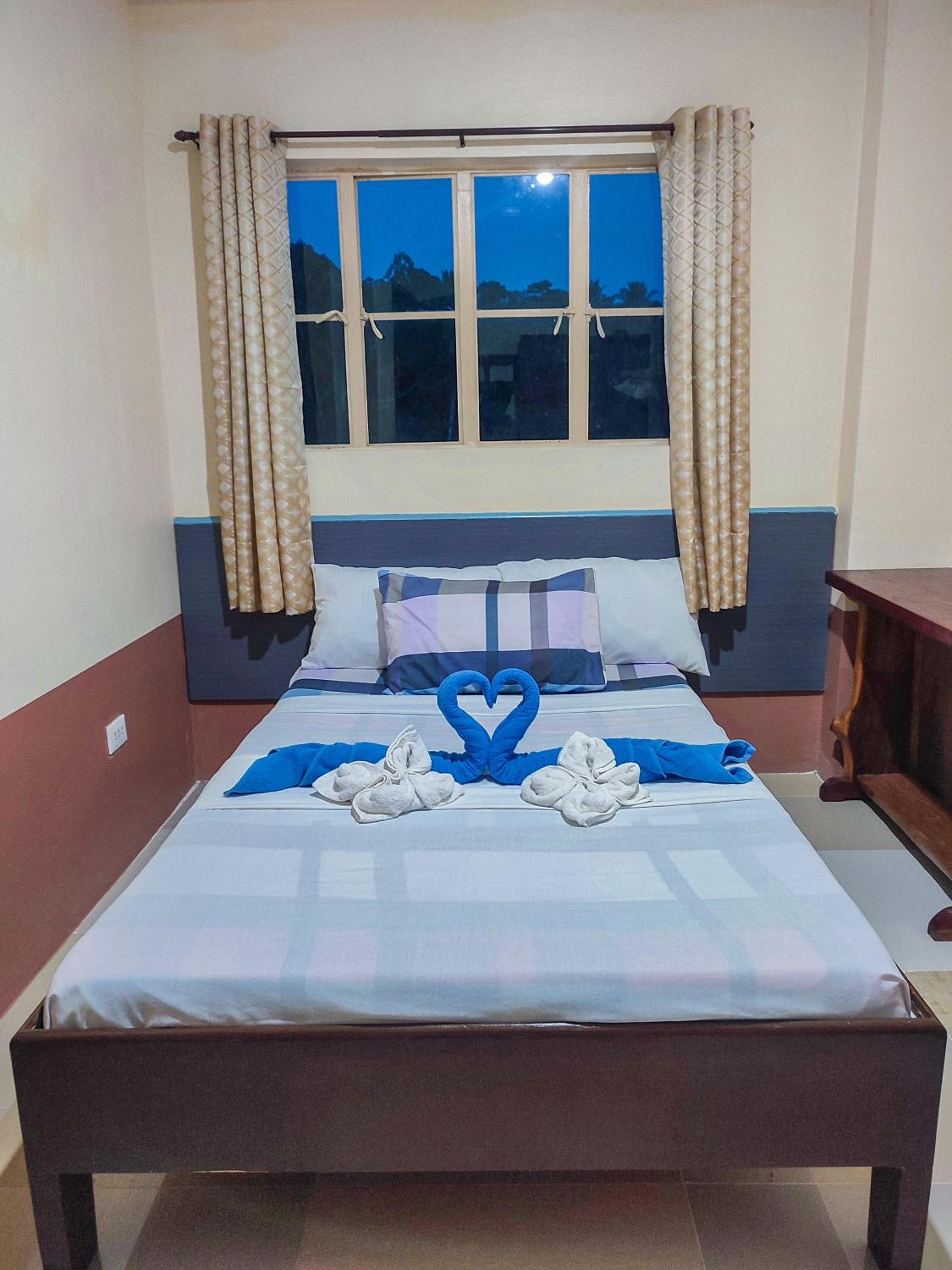 Budget Double Room photo 3