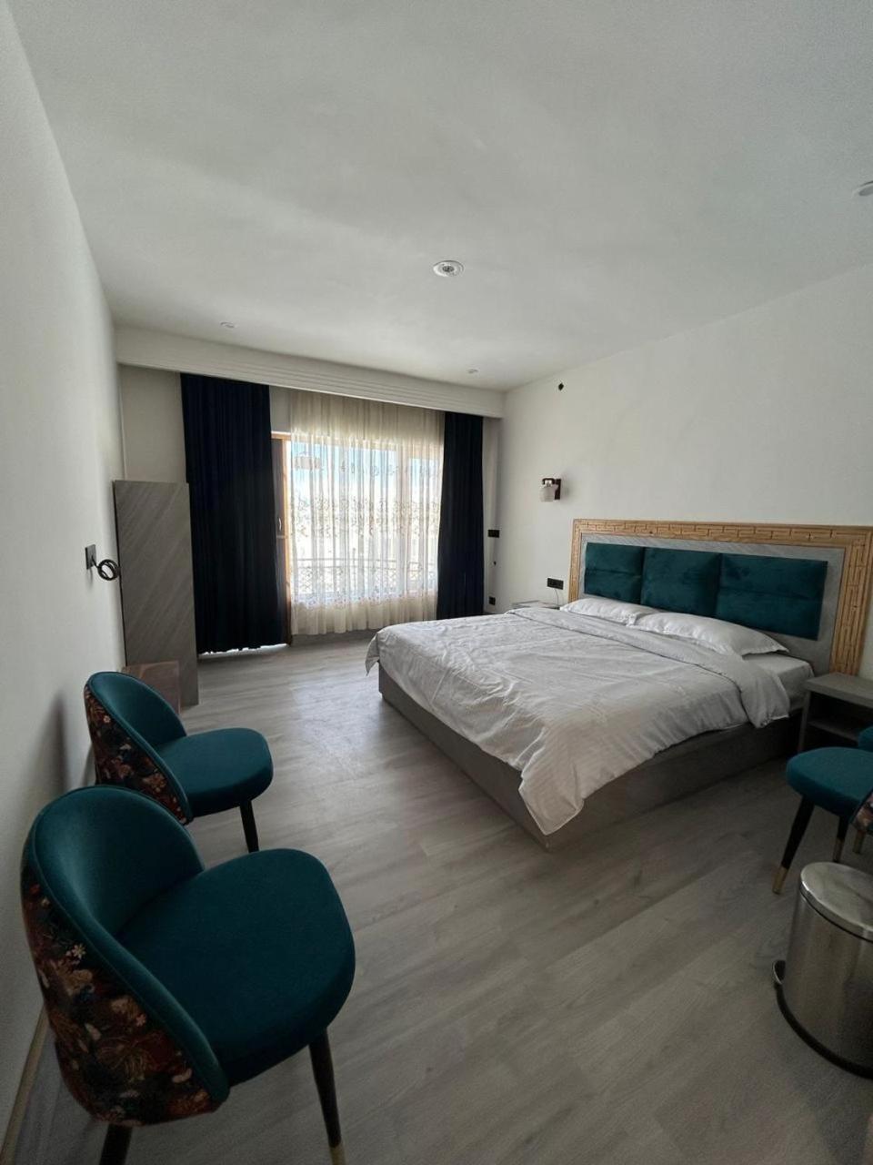 Deluxe Double or Twin Room with Balcony