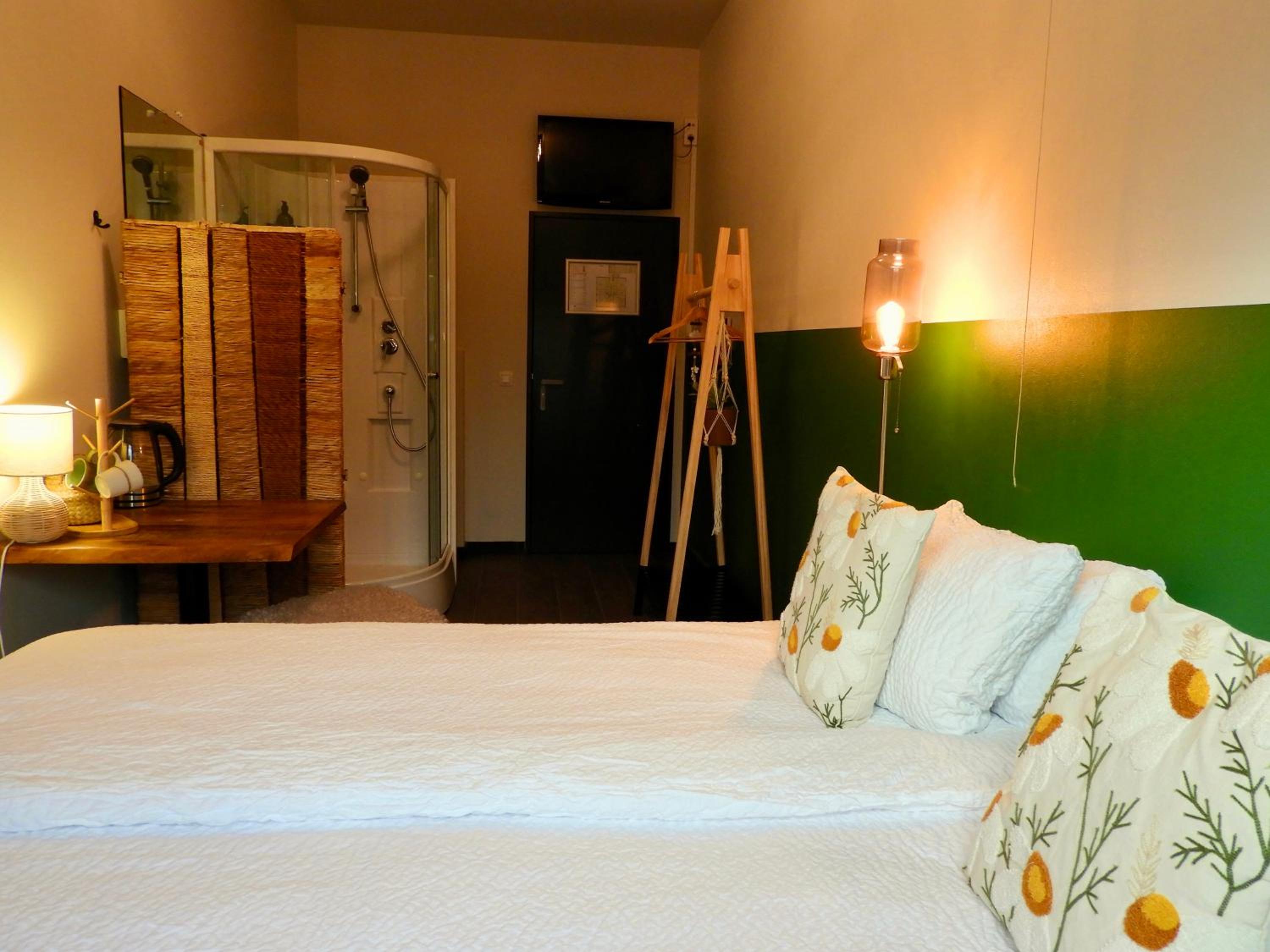 Standard Single Room with Shower photo 1