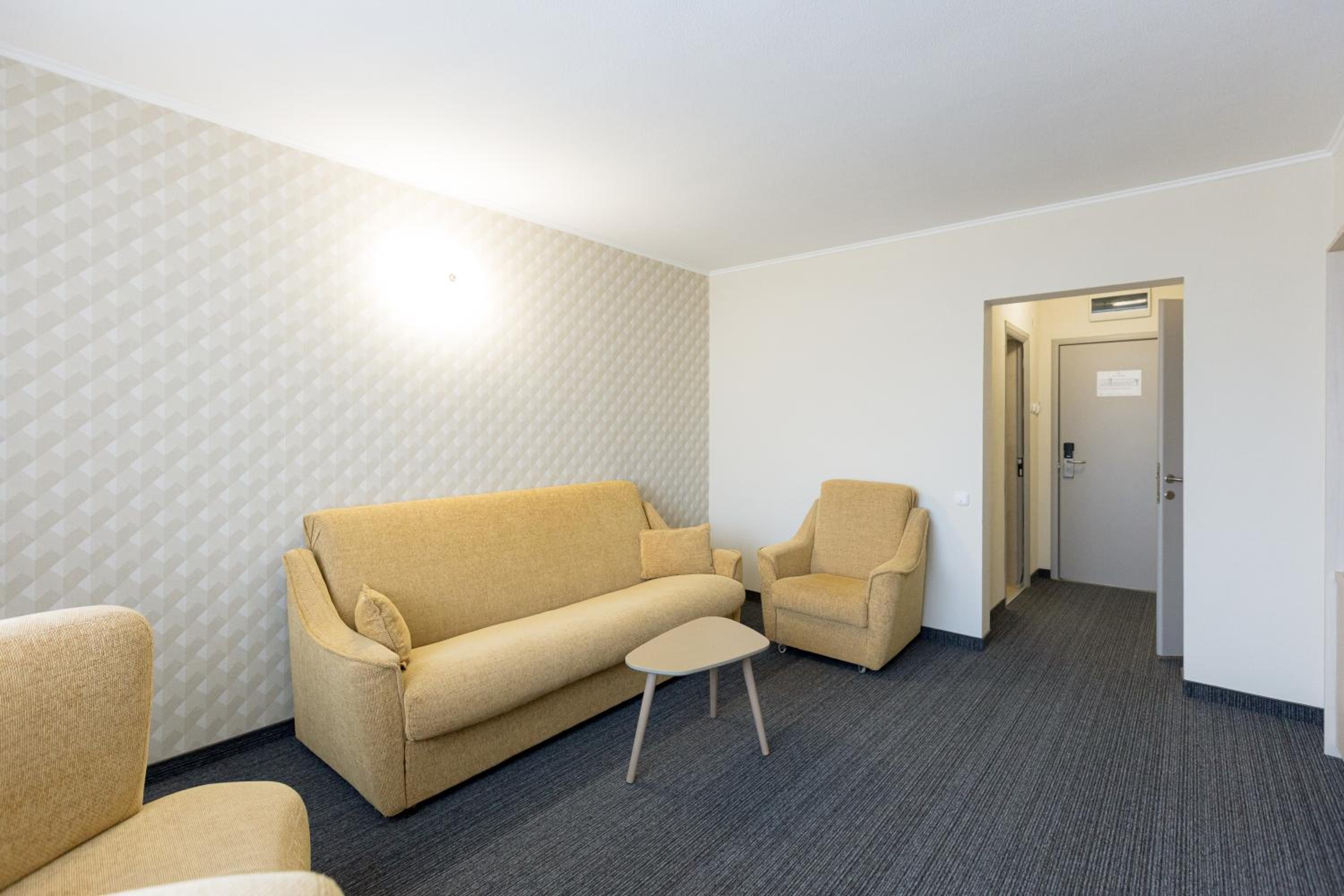 One-Bedroom Suite photo 3
