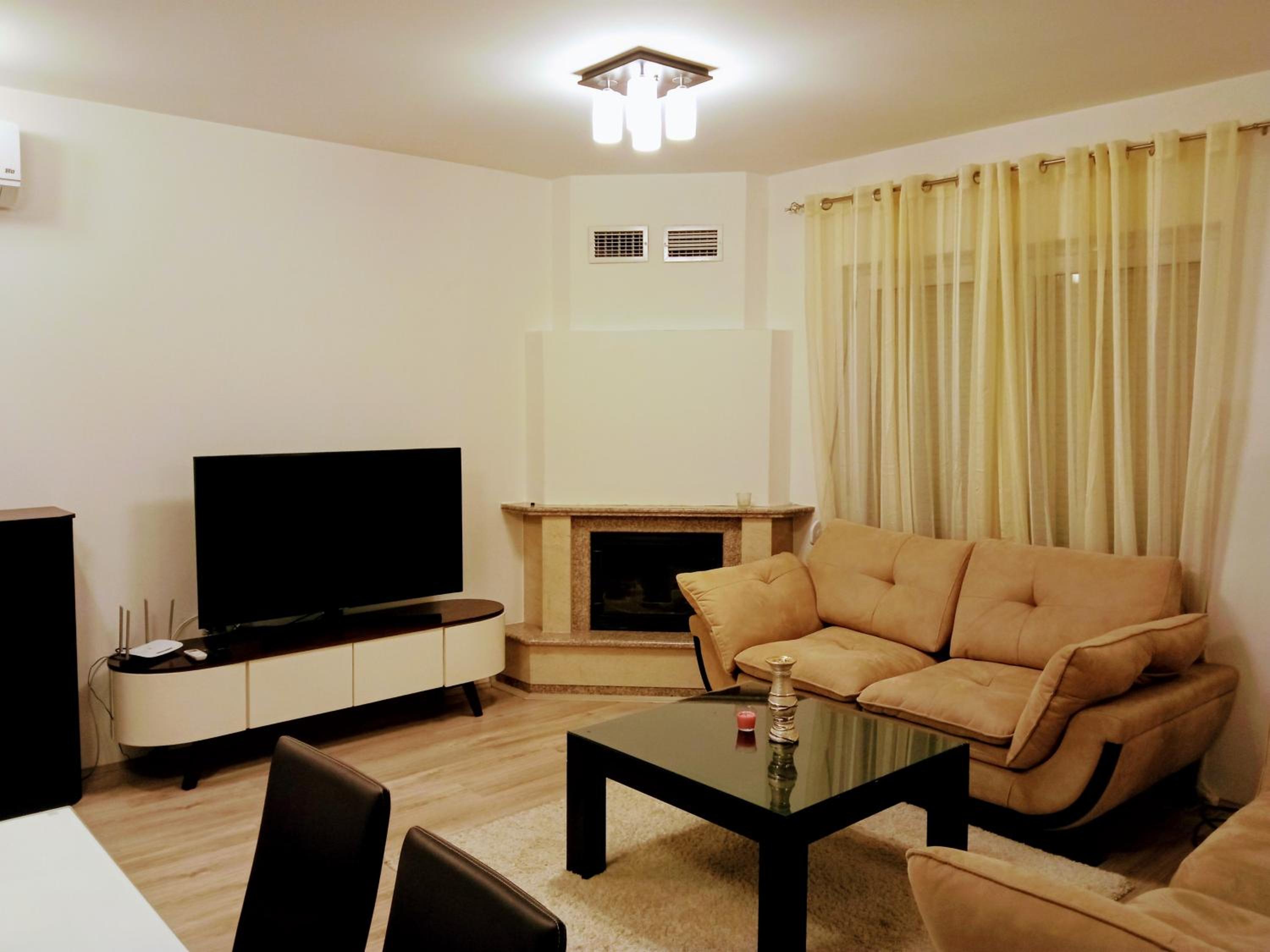 Two-Bedroom Apartment - Photo 5