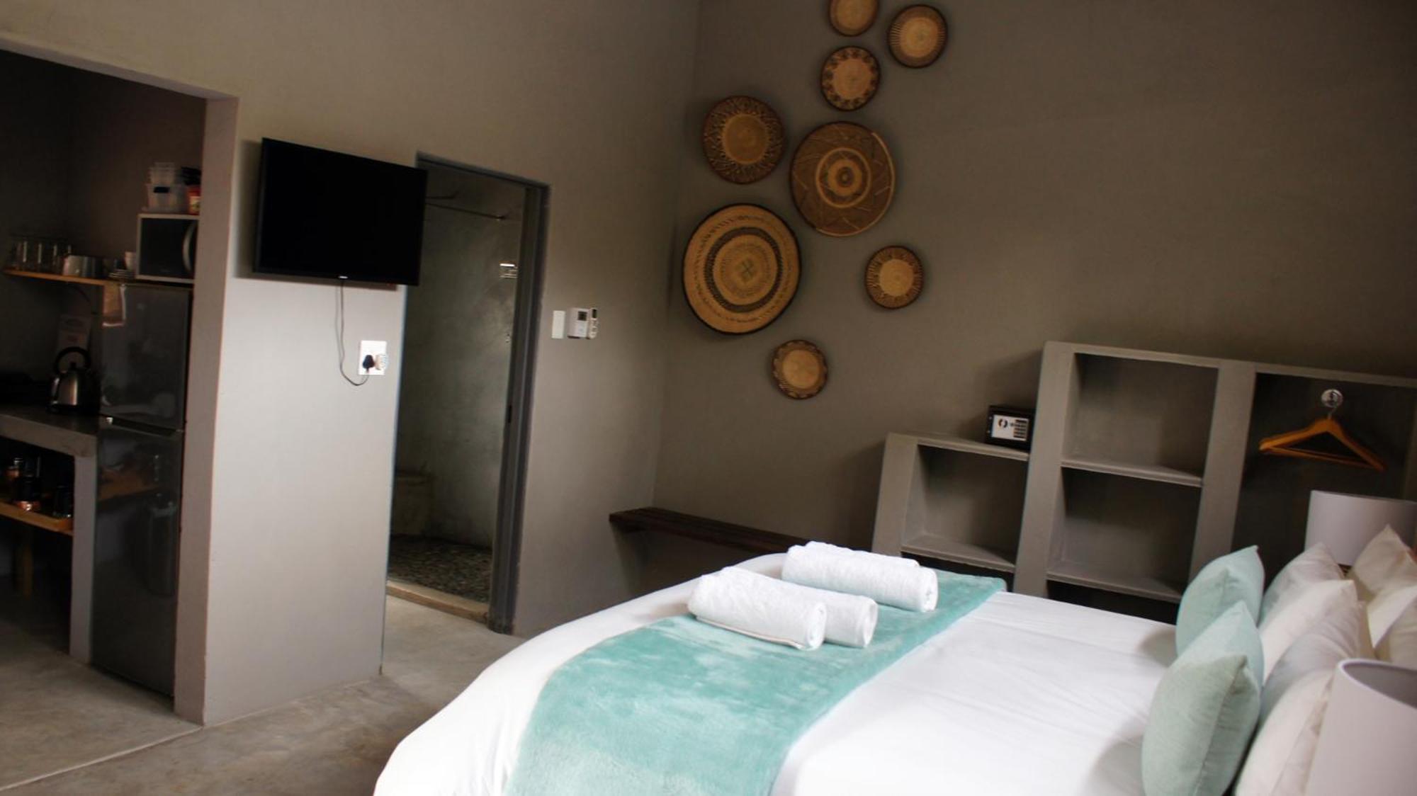 Standard Suite - Photo 1