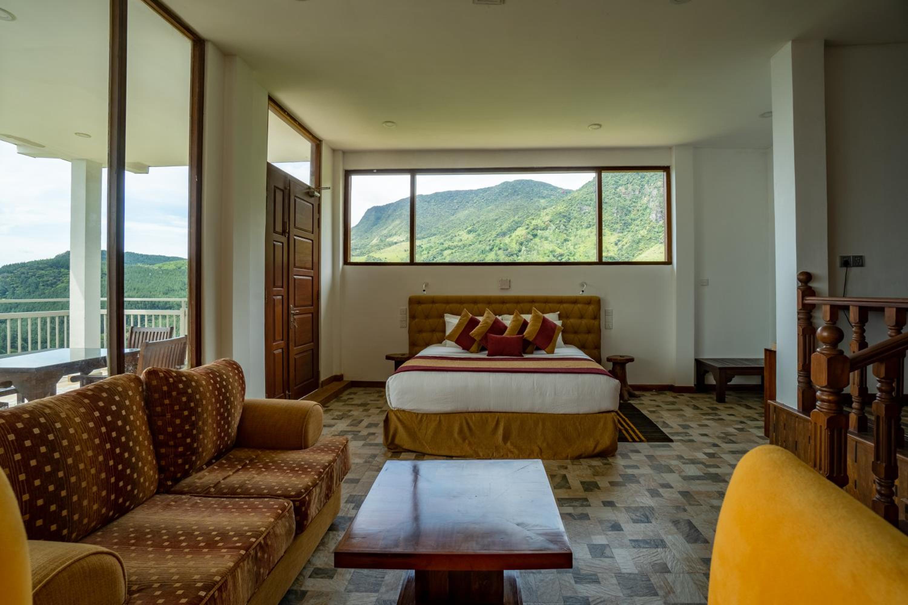 Deluxe Double or Twin Room with Balcony