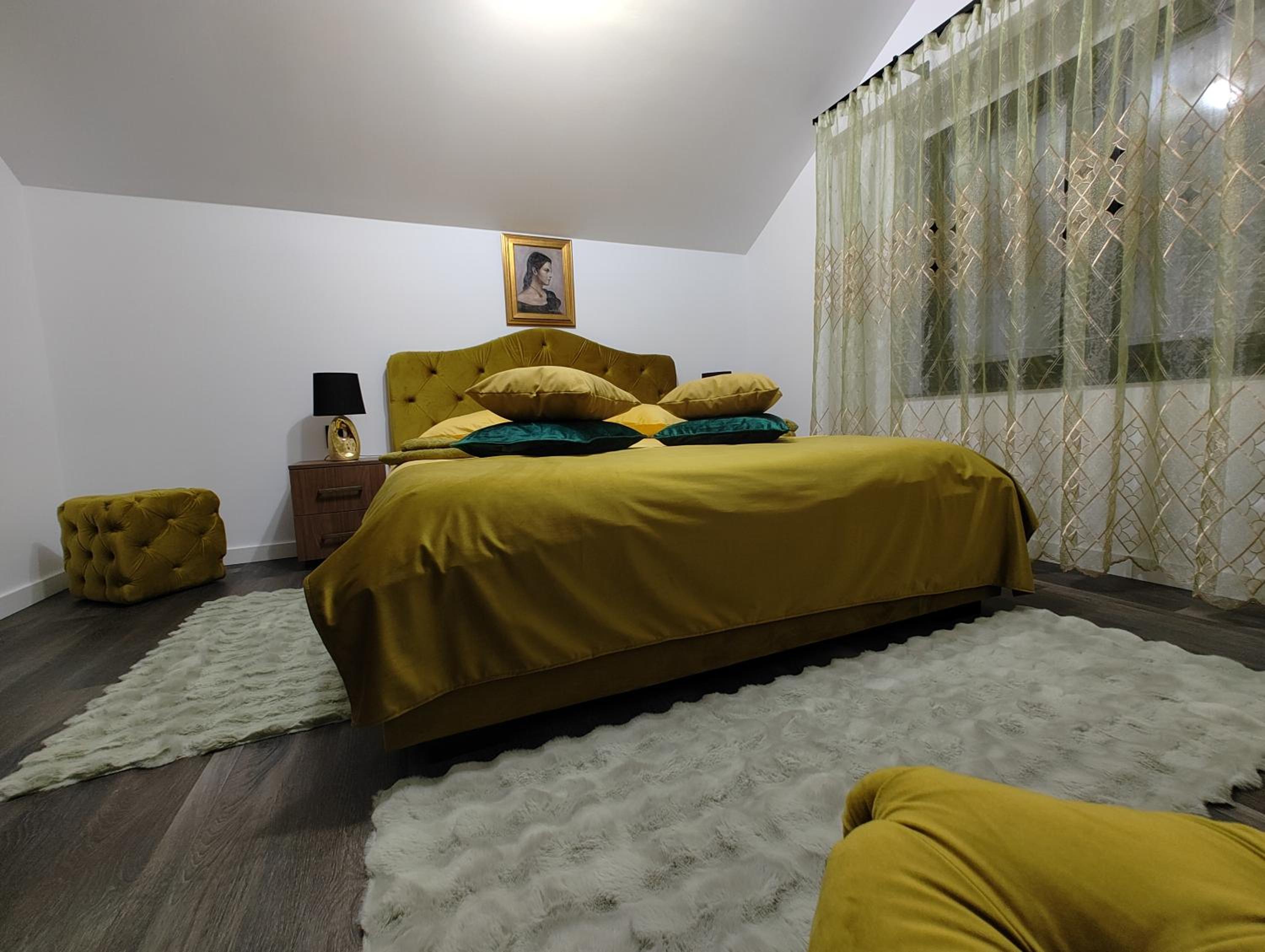 Three-Bedroom House photo 2