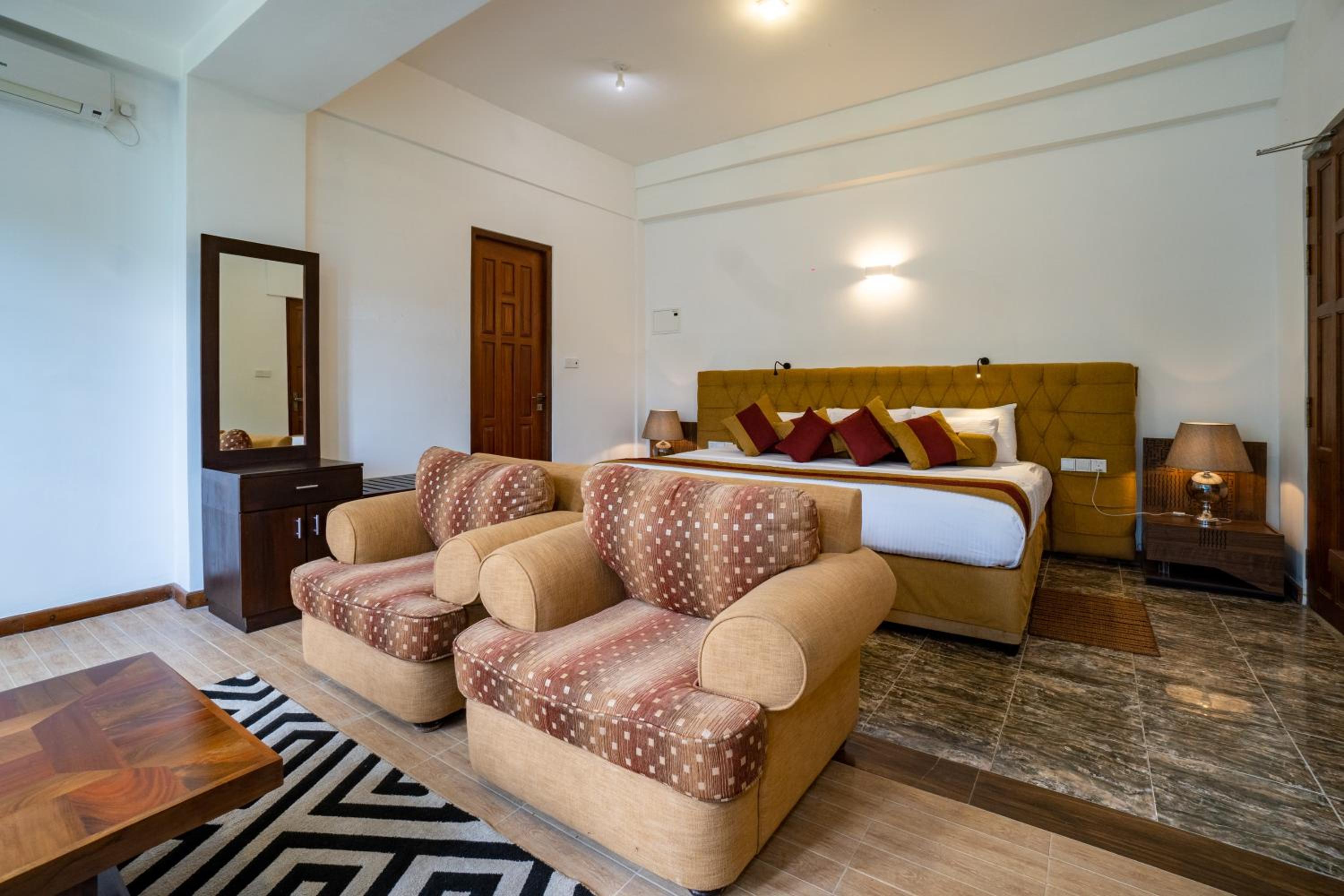 Superior Double or Twin Room with Mountain View