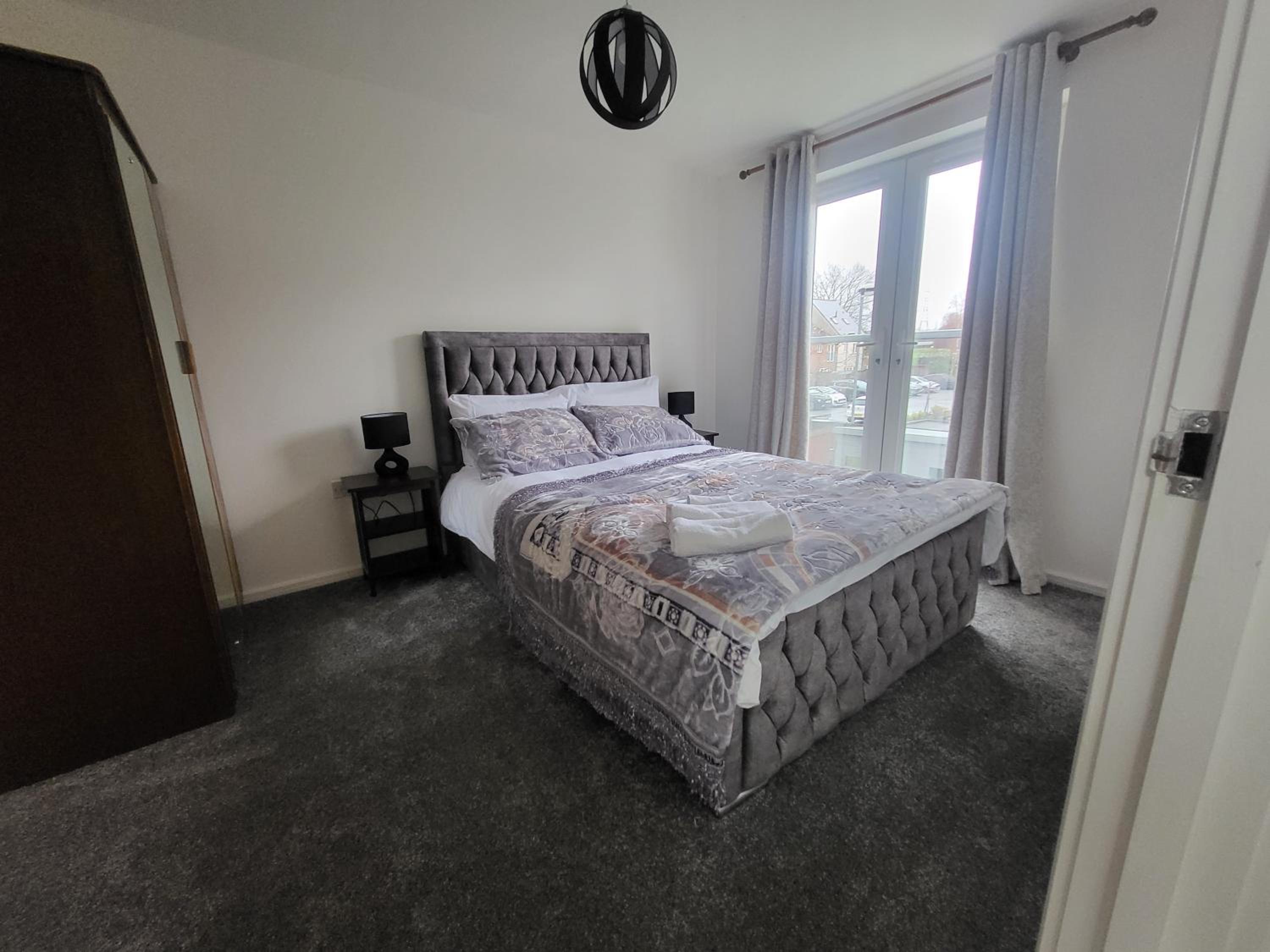 Three-Bedroom House photo 1