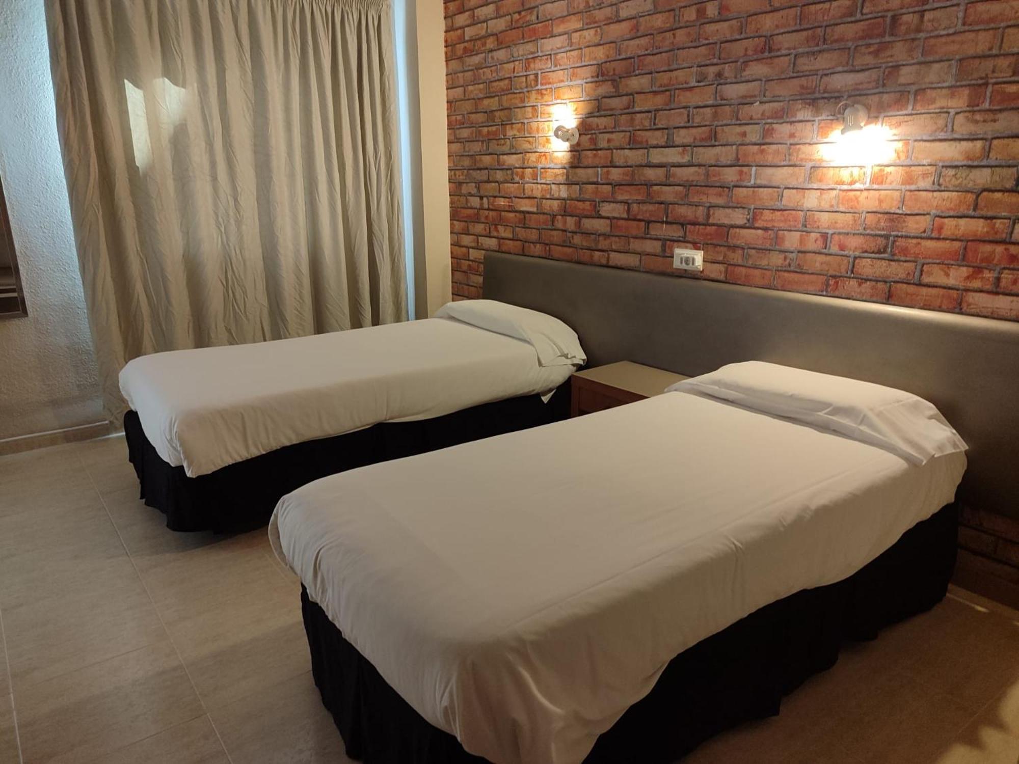 Deluxe Twin Room - Photo 5