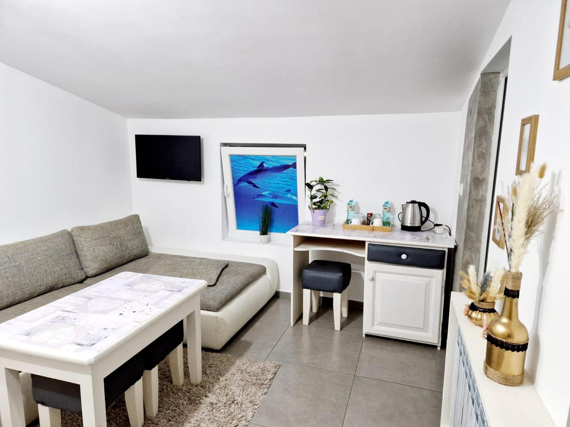 Double Room - Photo 4