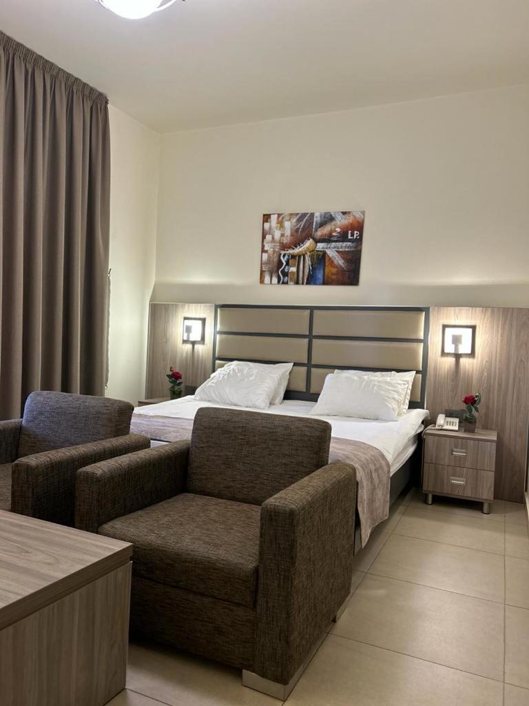 Executive Suite photo 1