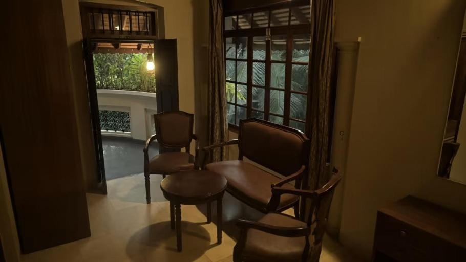 Heritage Suite - 10% Discount on Food & Soft Beverages - Photo 3