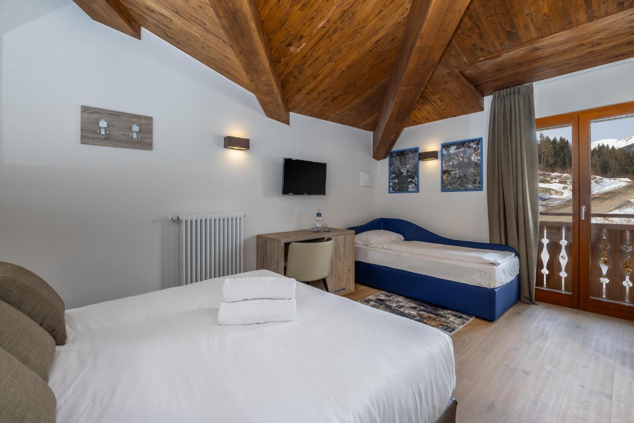 Superior Triple Room - Photo 3
