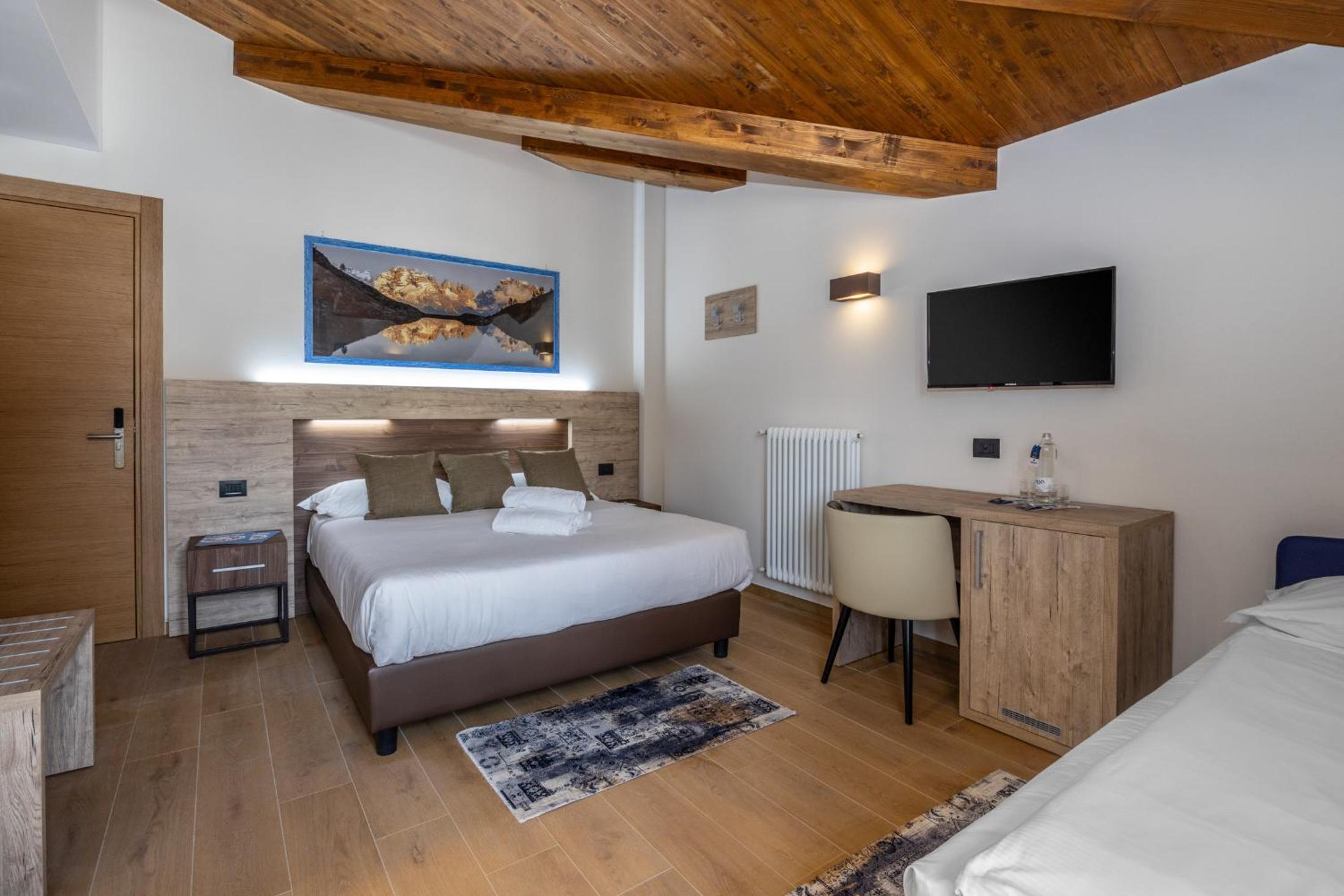 Superior Triple Room - Photo 1