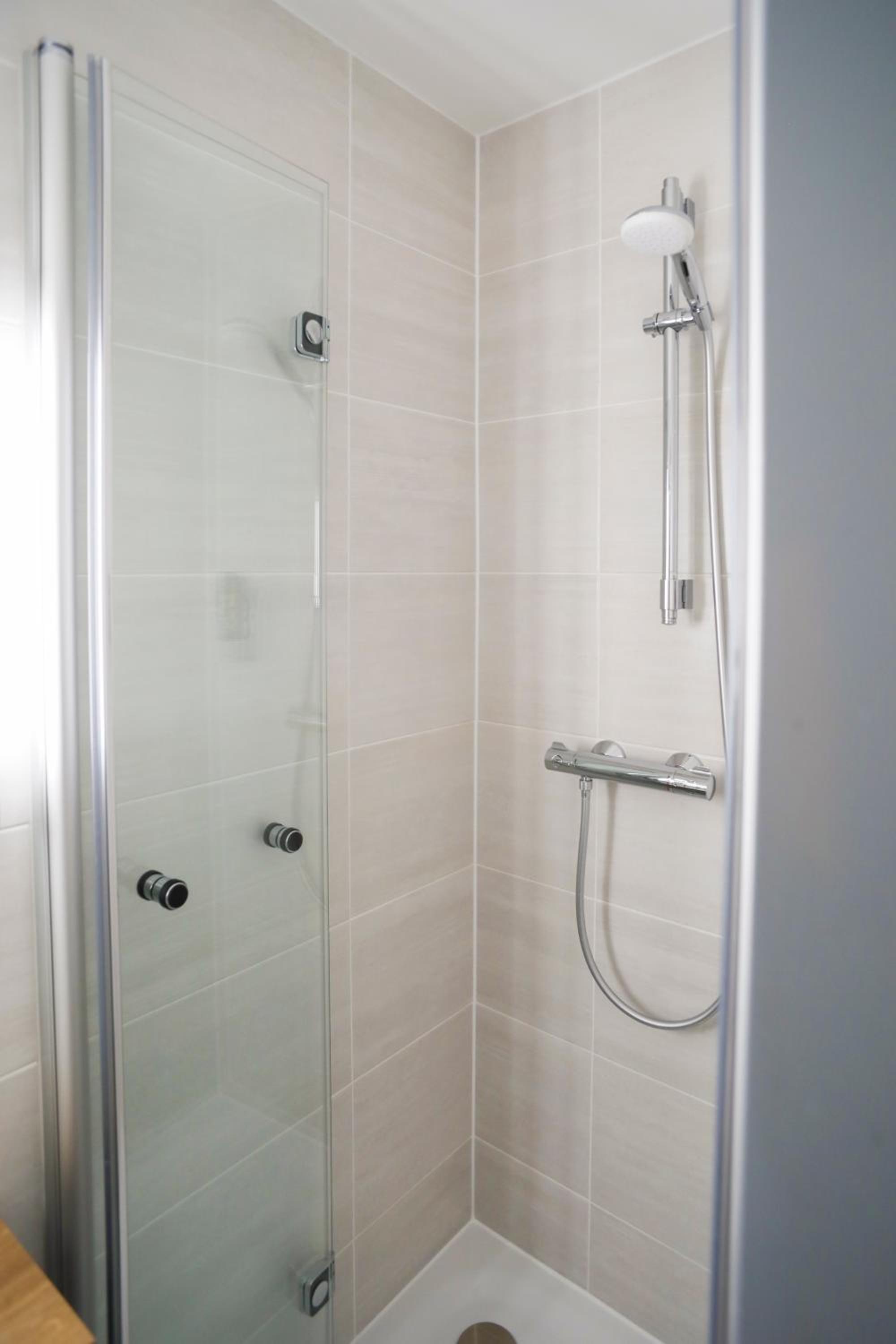Standard Triple Room - Photo 4
