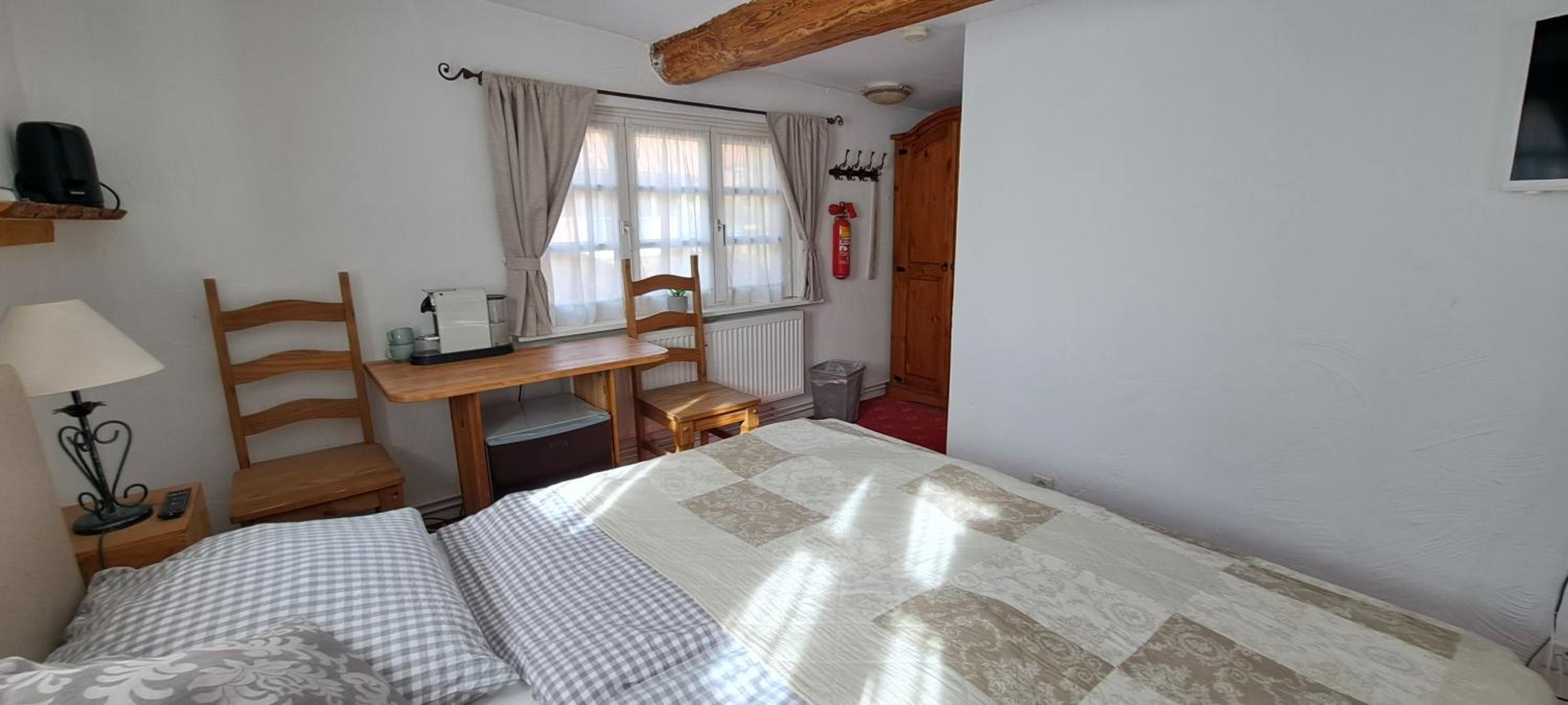 Double Room Medium photo 2
