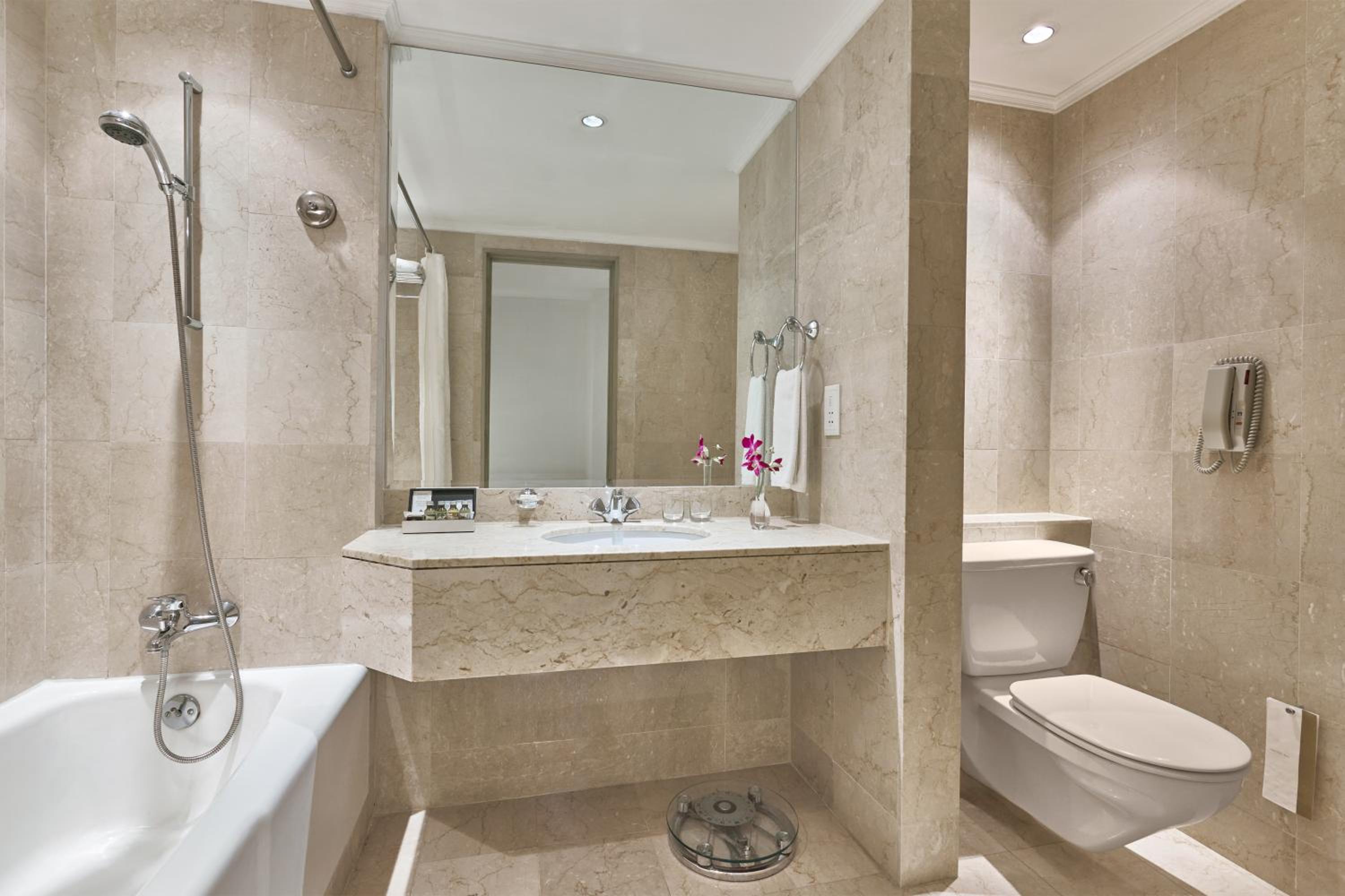Deluxe Mayfair Room photo 2