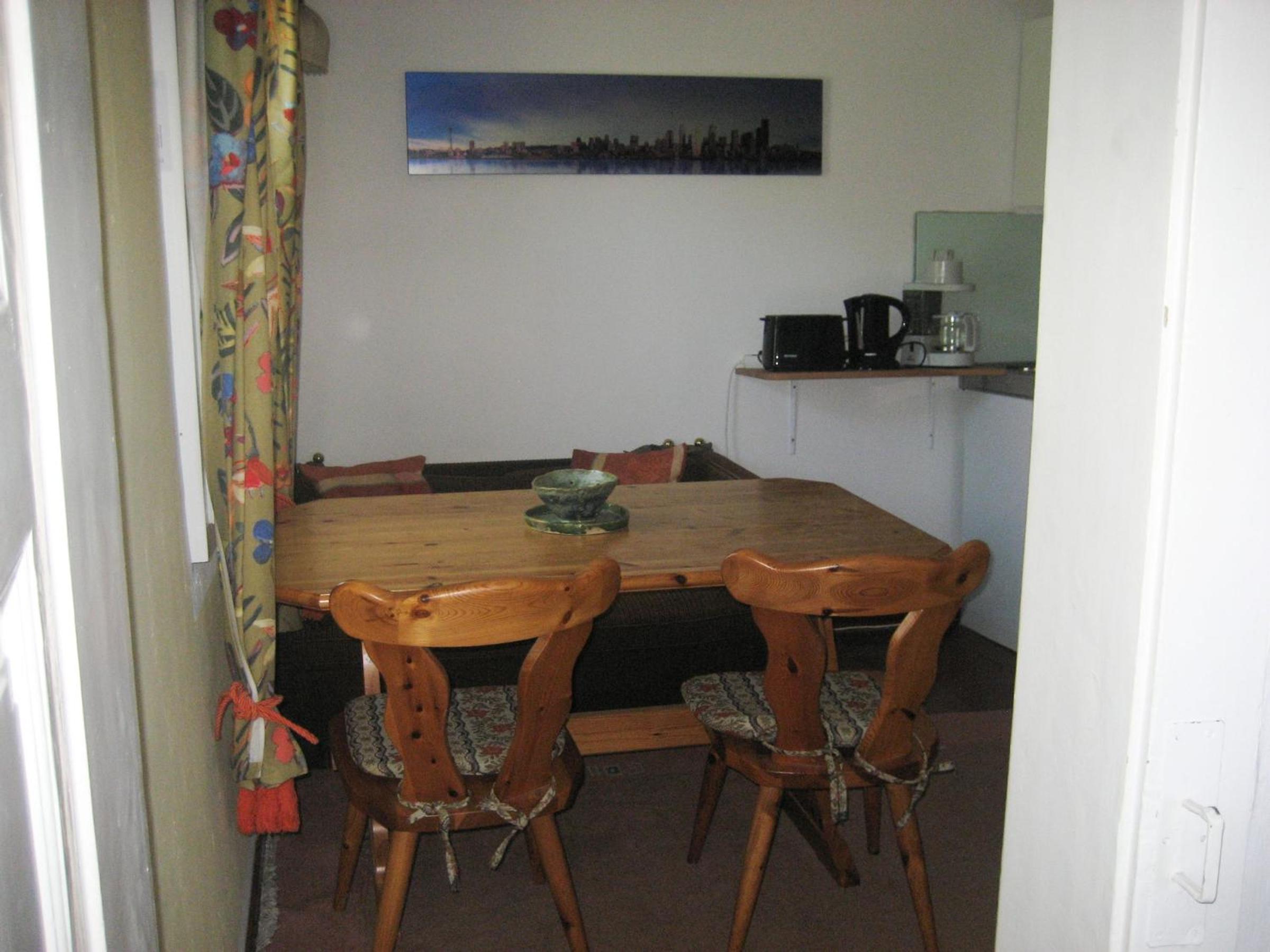 One-Bedroom Apartment photo 3