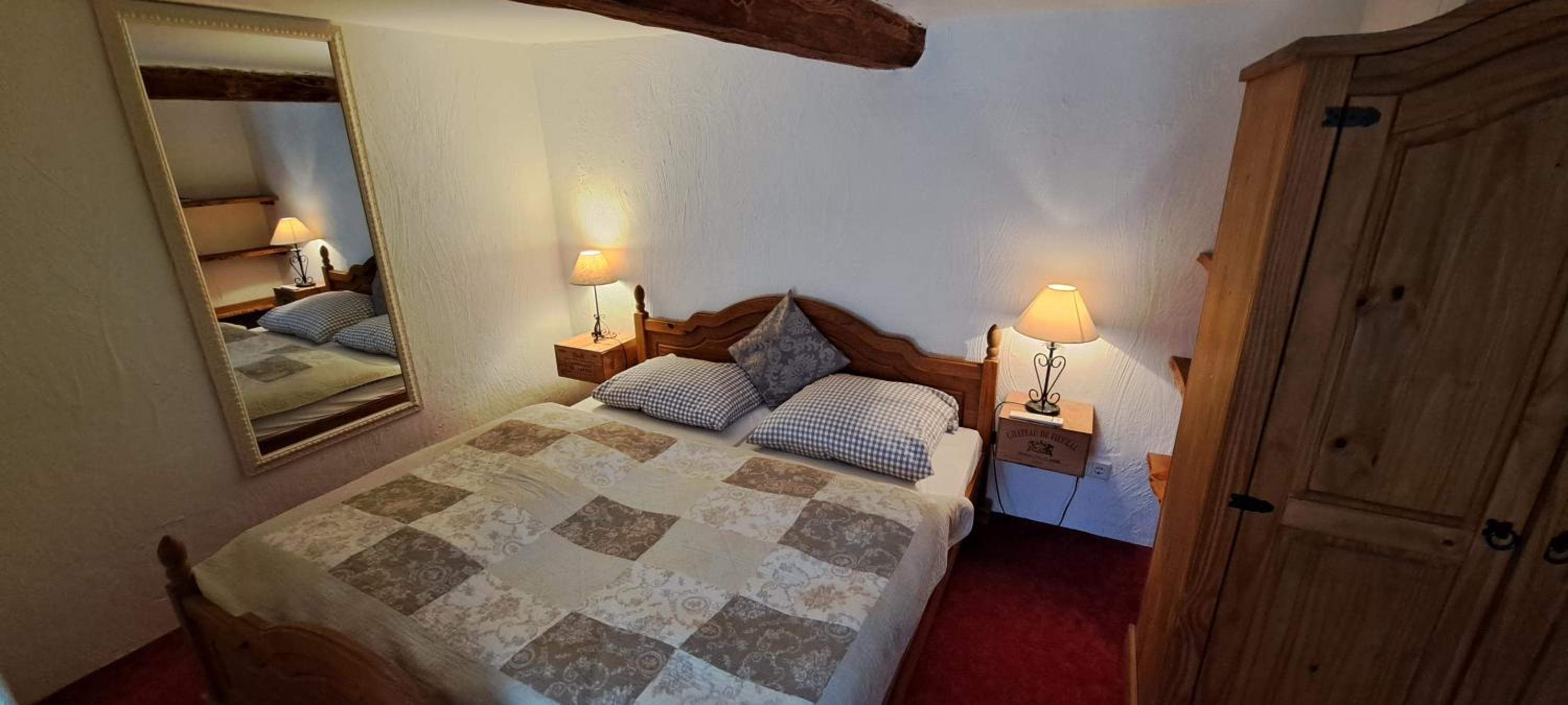 Small Double Room photo 1