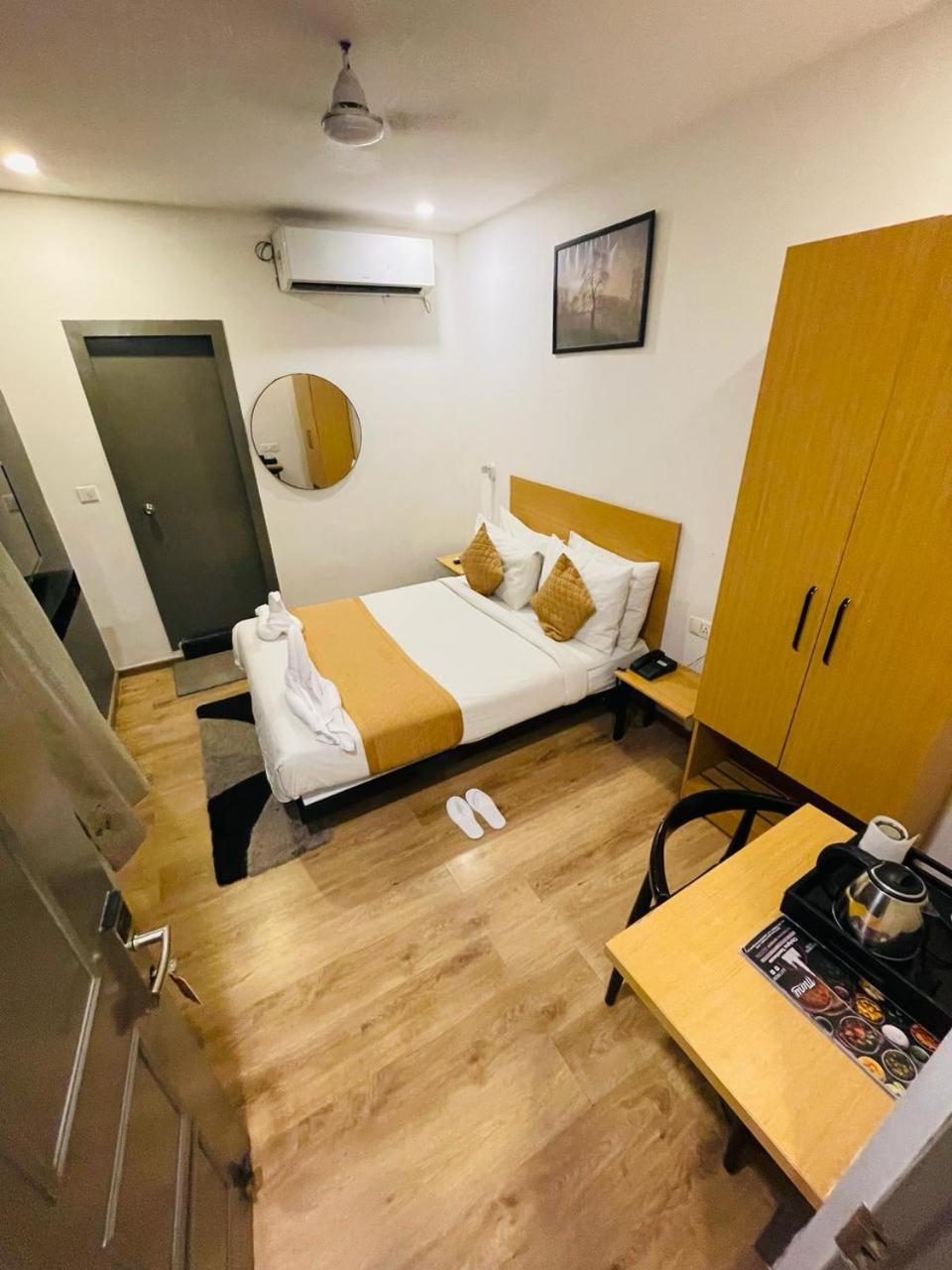 Deluxe Double Room With Balcony photo 3