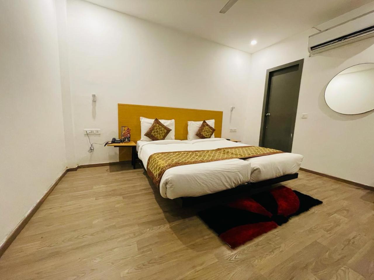 Deluxe Double Room photo 3
