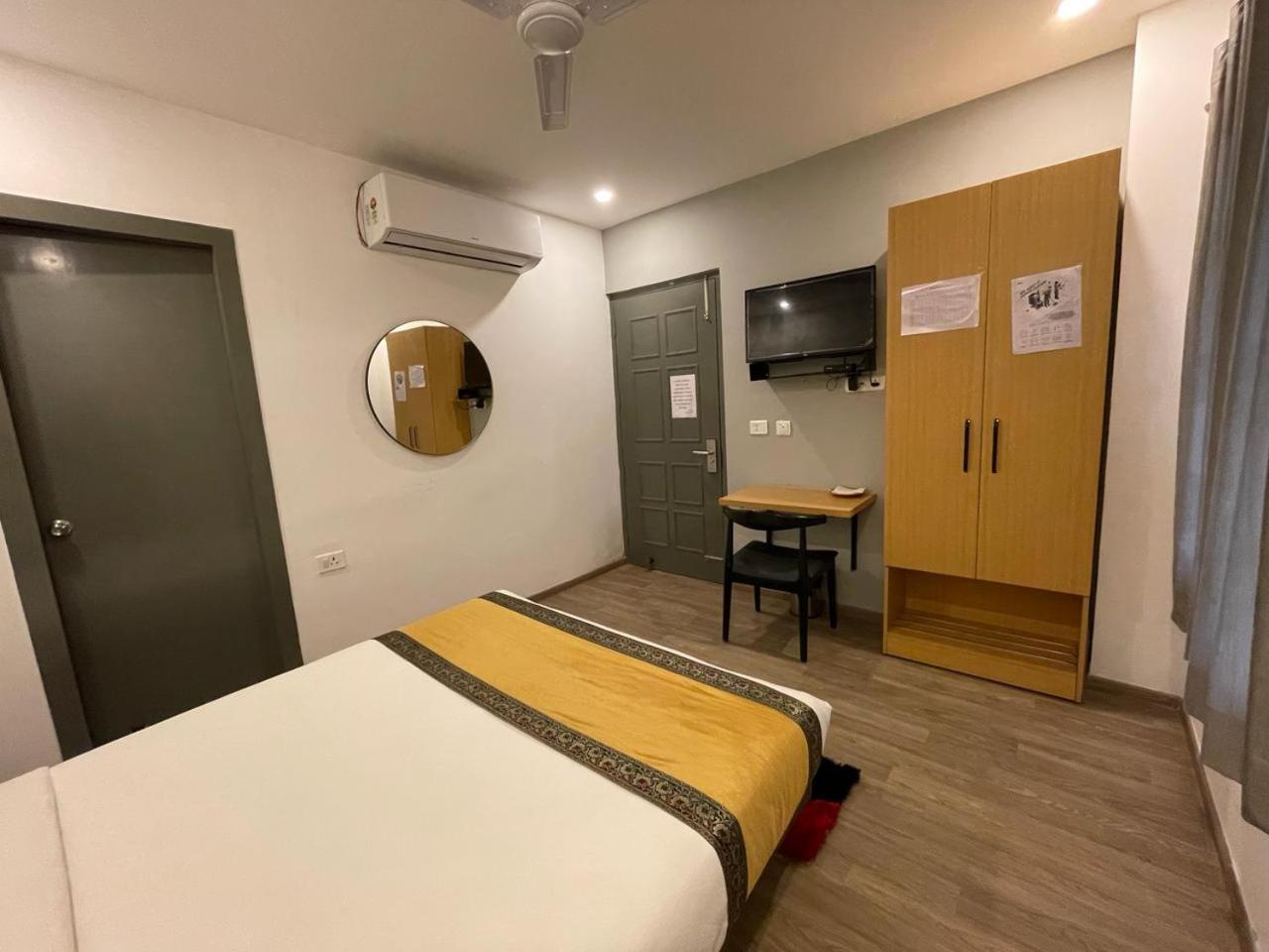 Deluxe Double Room photo 2