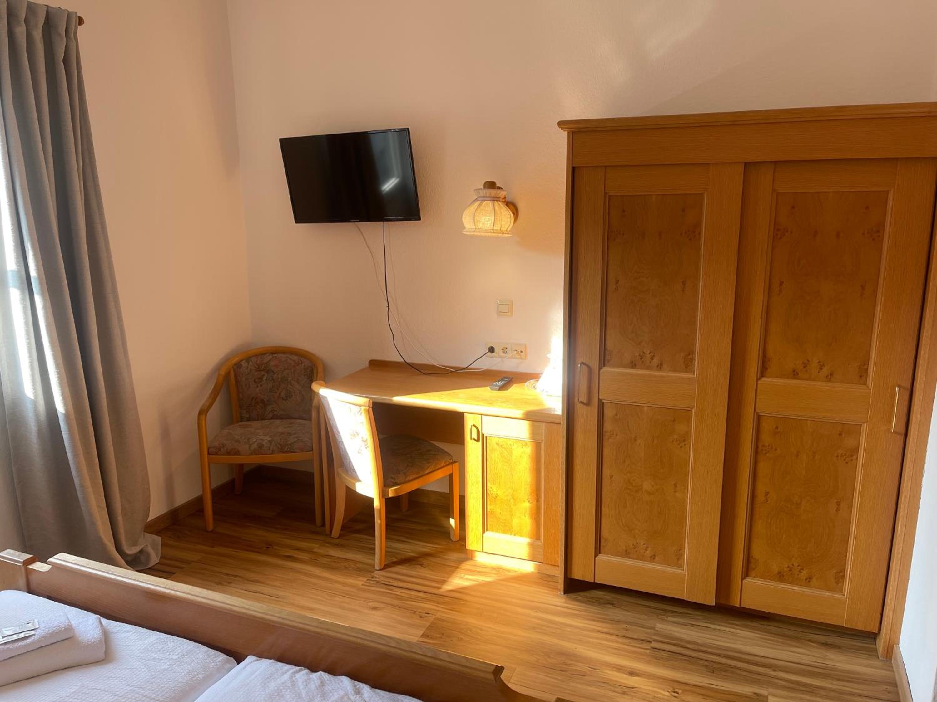 Standard Double Room photo 3