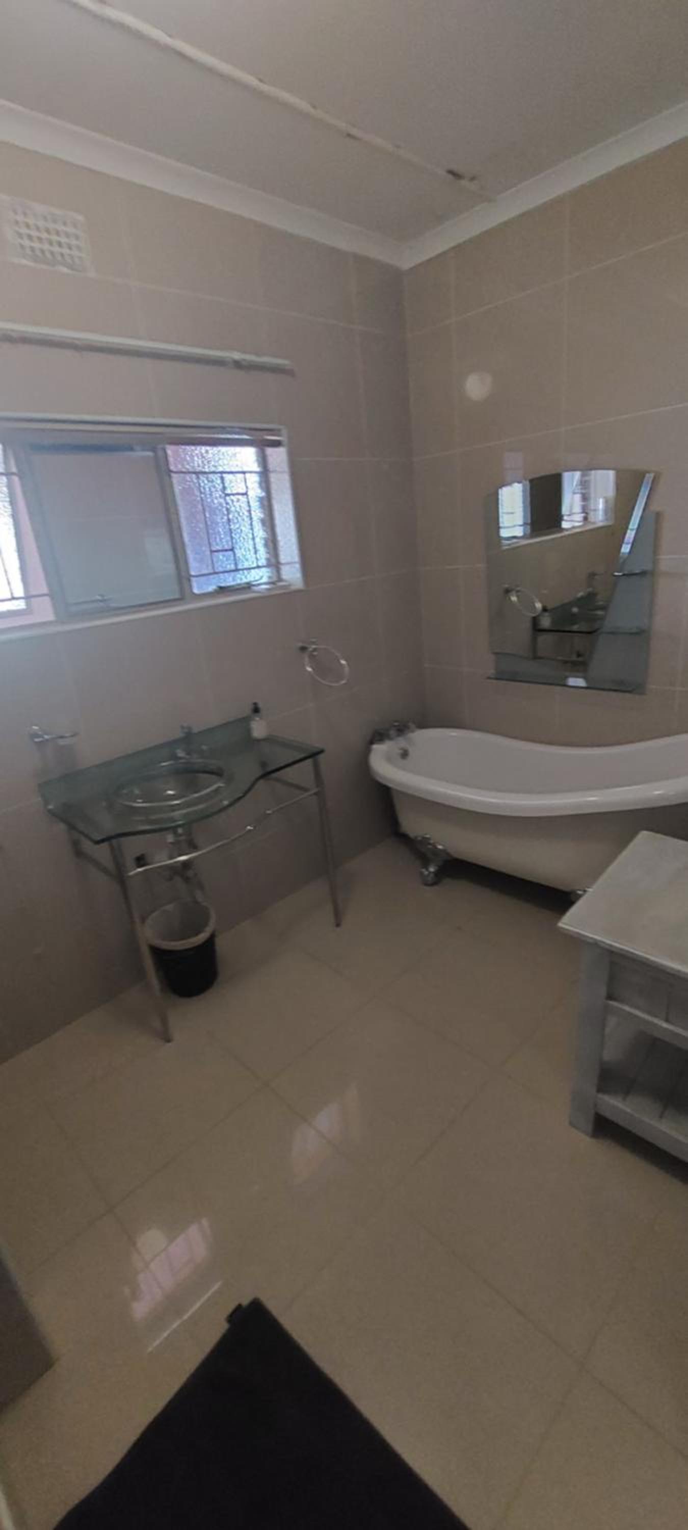 Double Room with Pool View photo 2