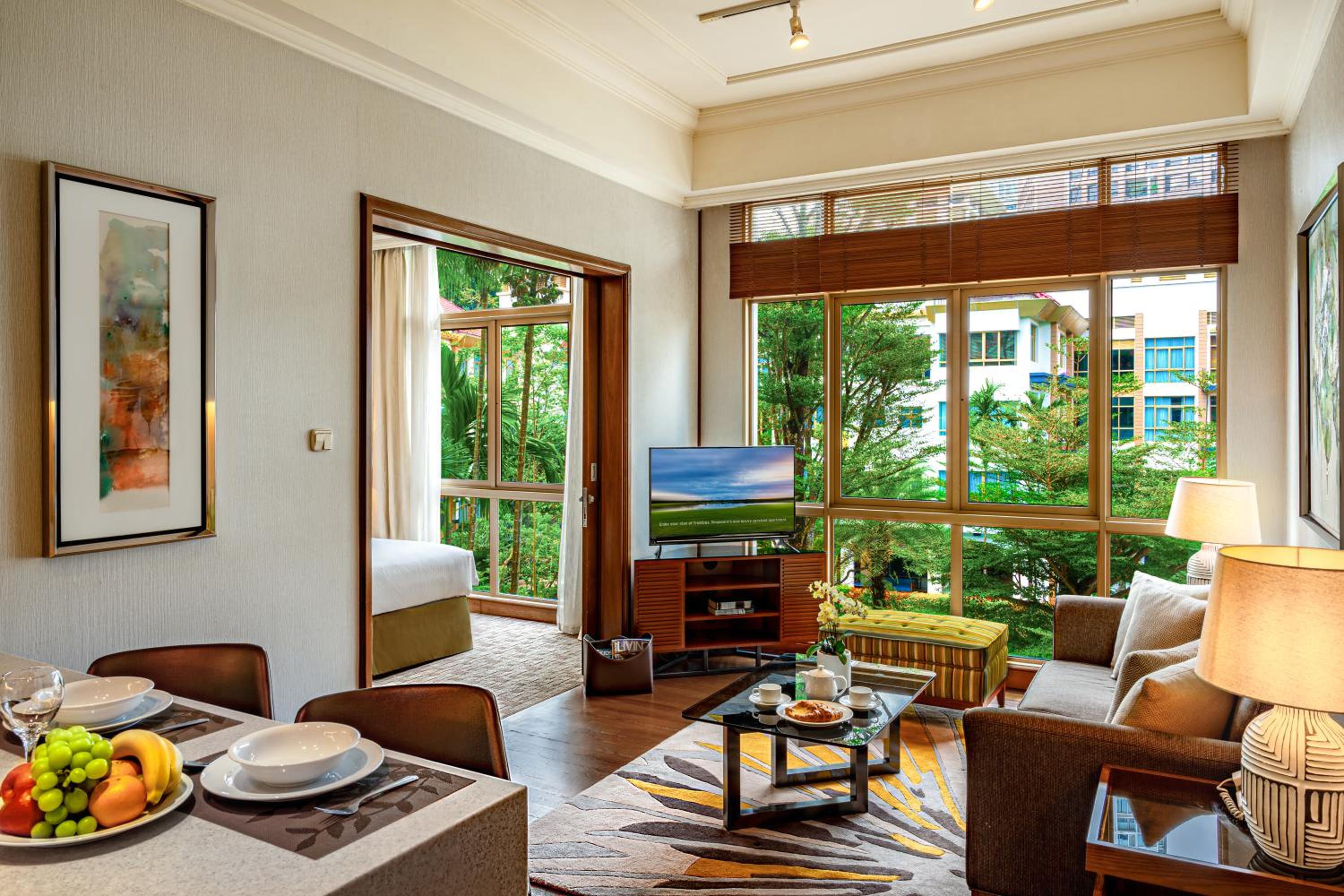 Deluxe One-Bedroom Apartment