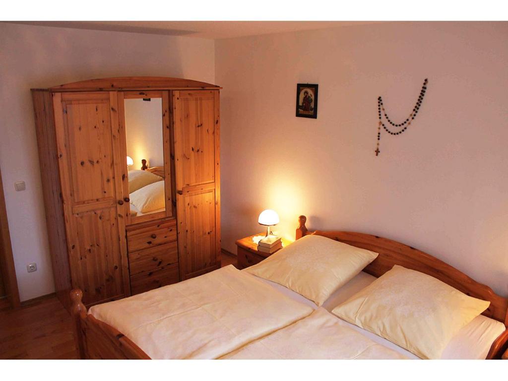 One-Bedroom Apartment with Balcony photo 2