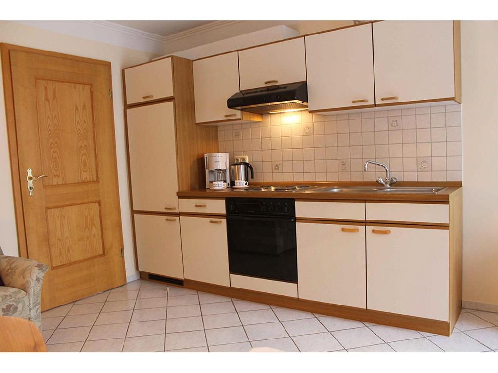 One-Bedroom Apartment with Balcony photo 3
